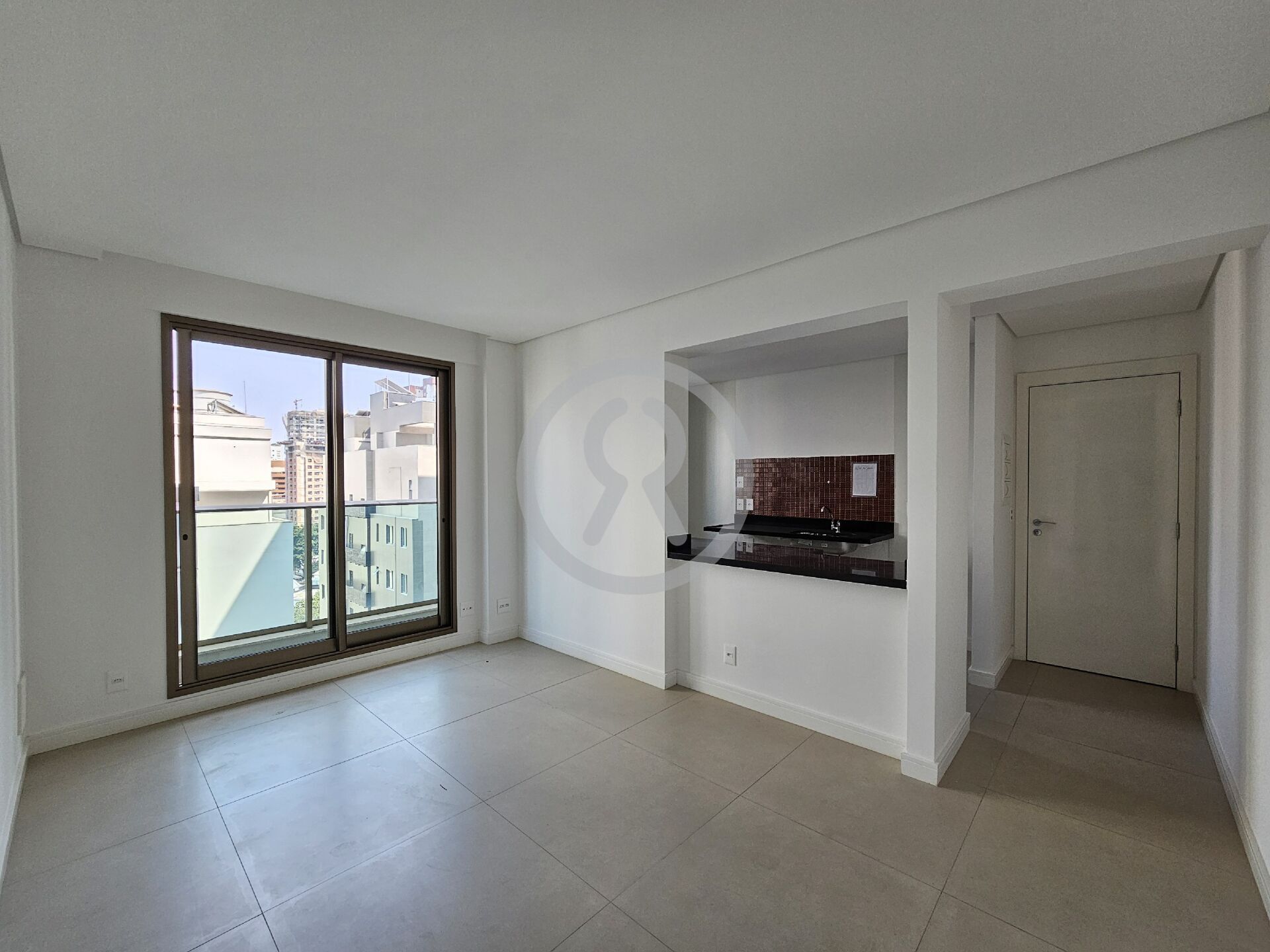 Apartamento à venda com 2 quartos, 67m² - Foto 9