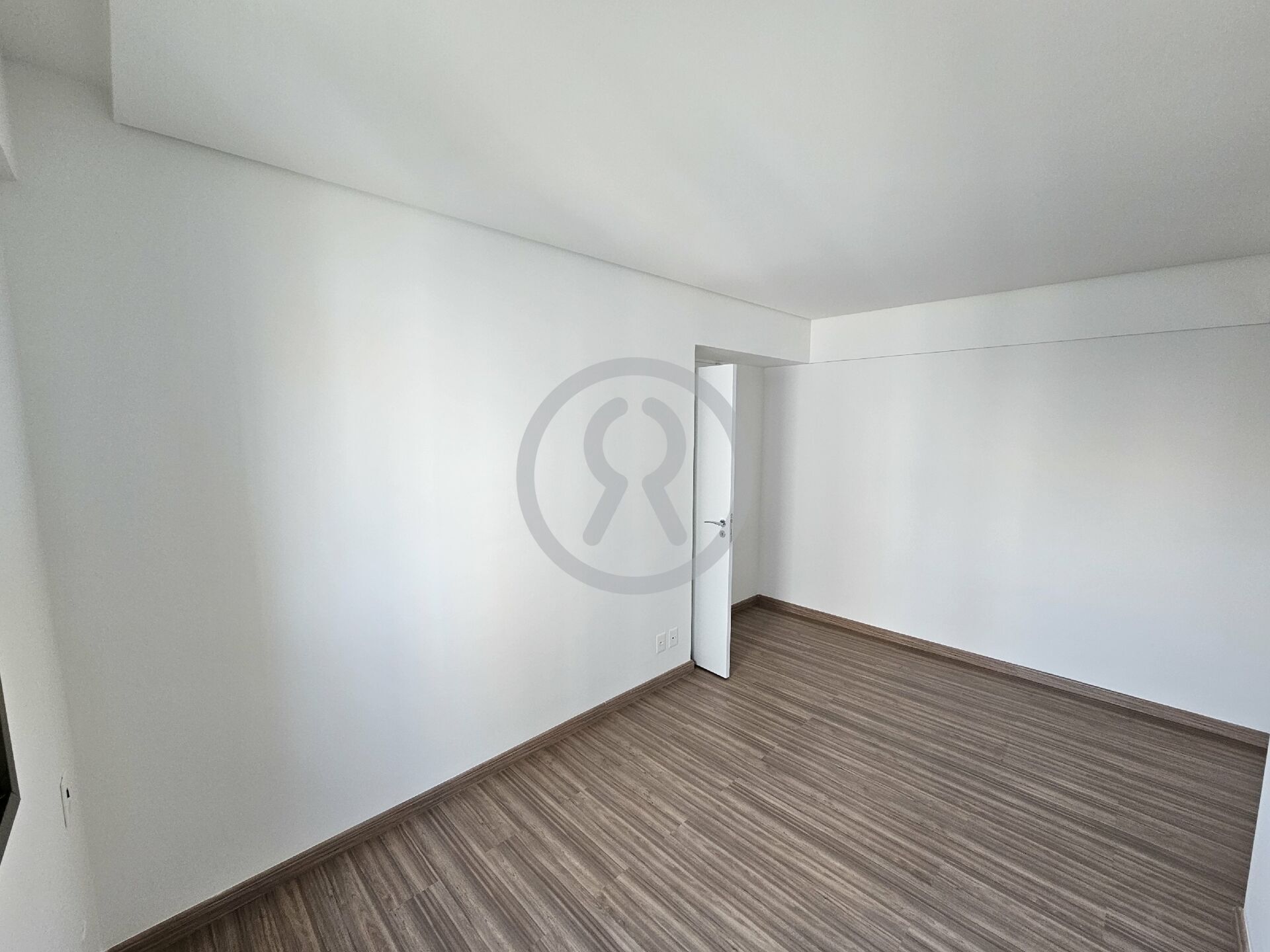 Apartamento à venda com 2 quartos, 67m² - Foto 20