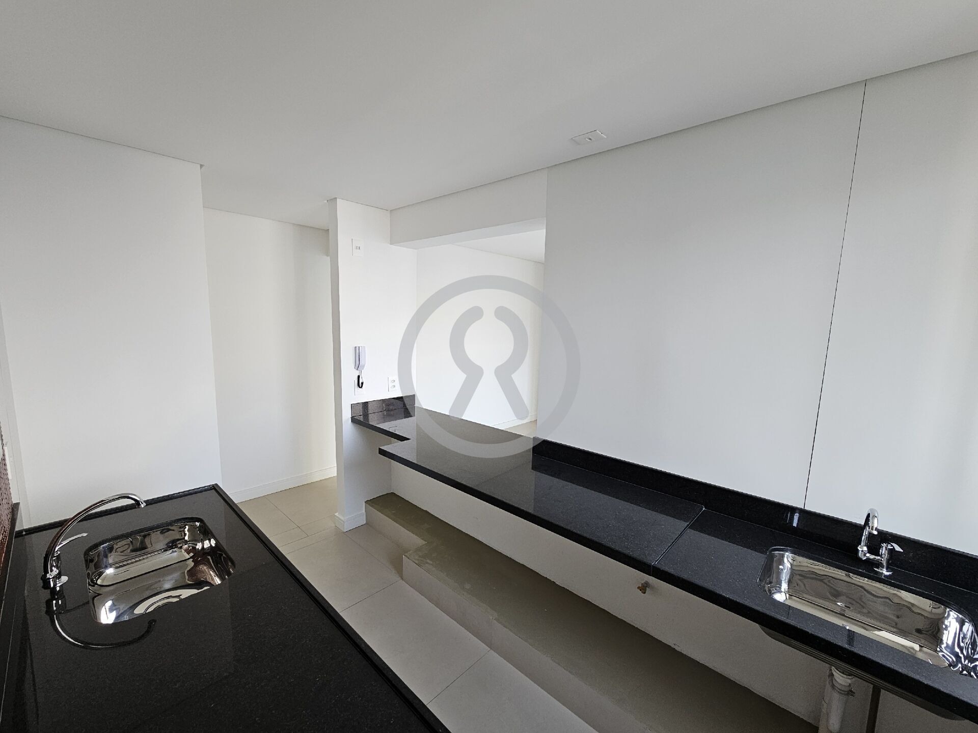 Apartamento à venda com 2 quartos, 67m² - Foto 6