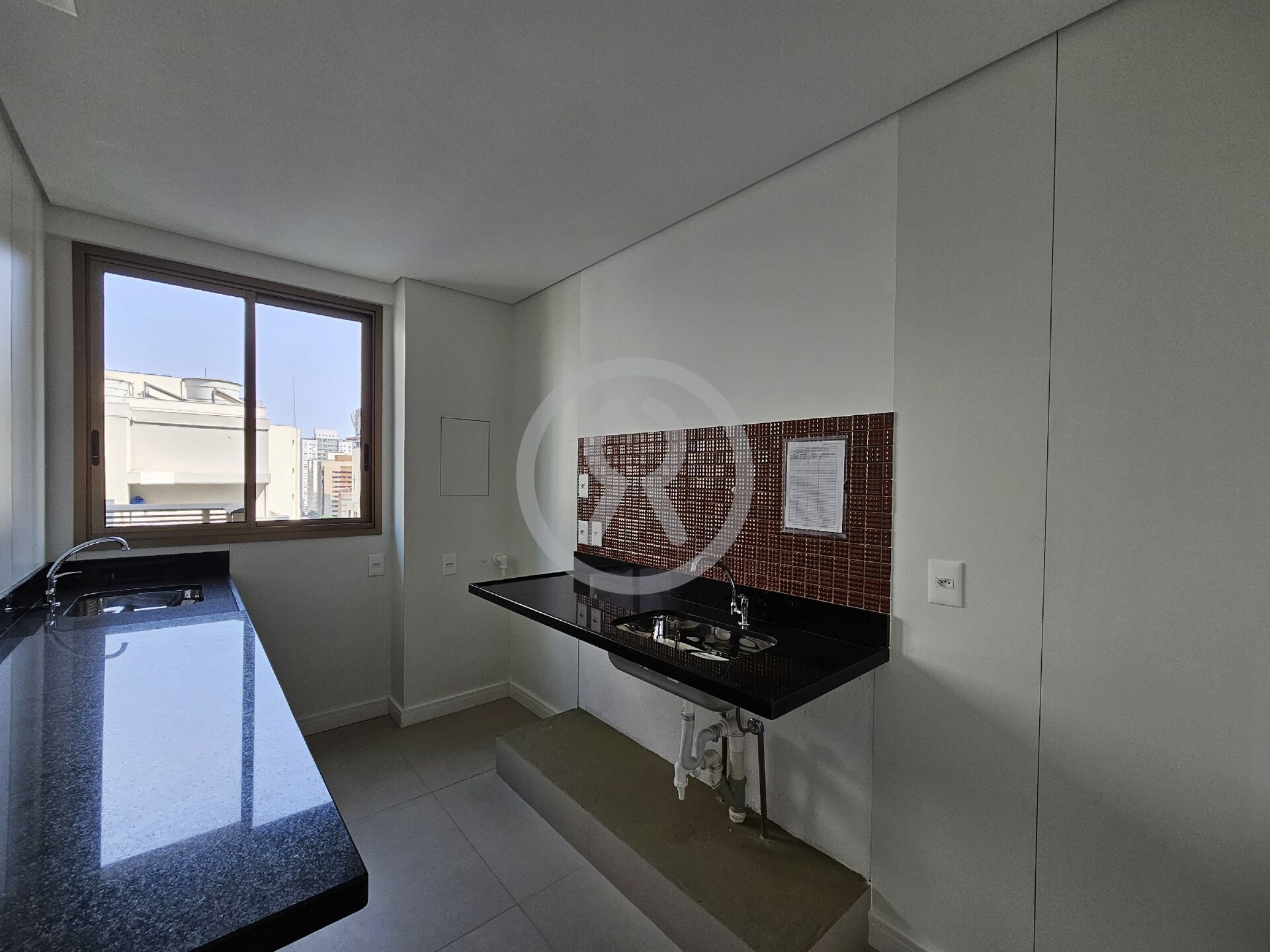 Apartamento à venda com 2 quartos, 67m² - Foto 5