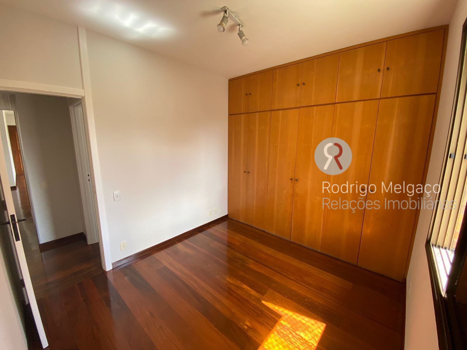 Apartamento à venda com 3 quartos, 115m² - Foto 19