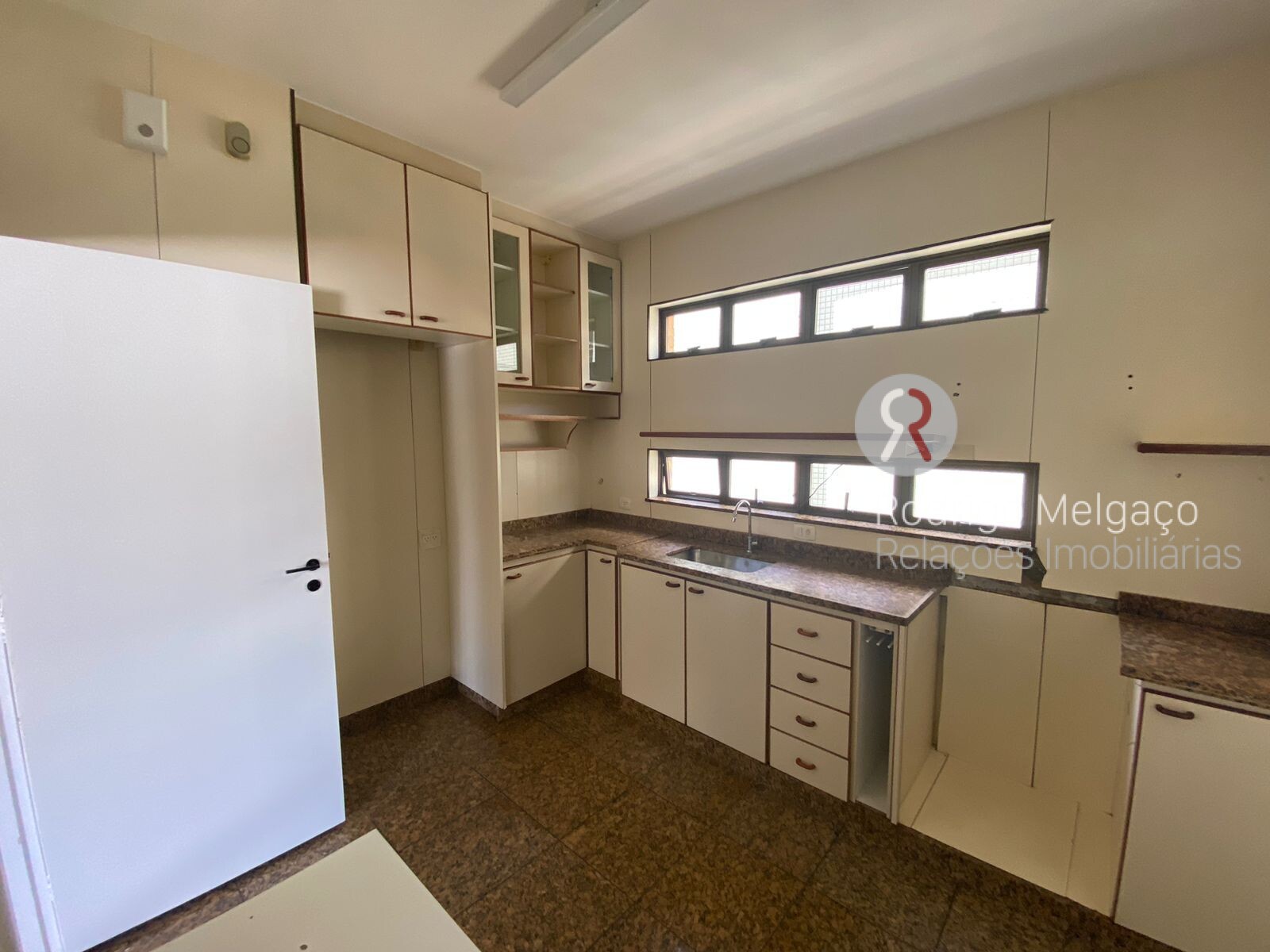 Apartamento à venda com 3 quartos, 115m² - Foto 29