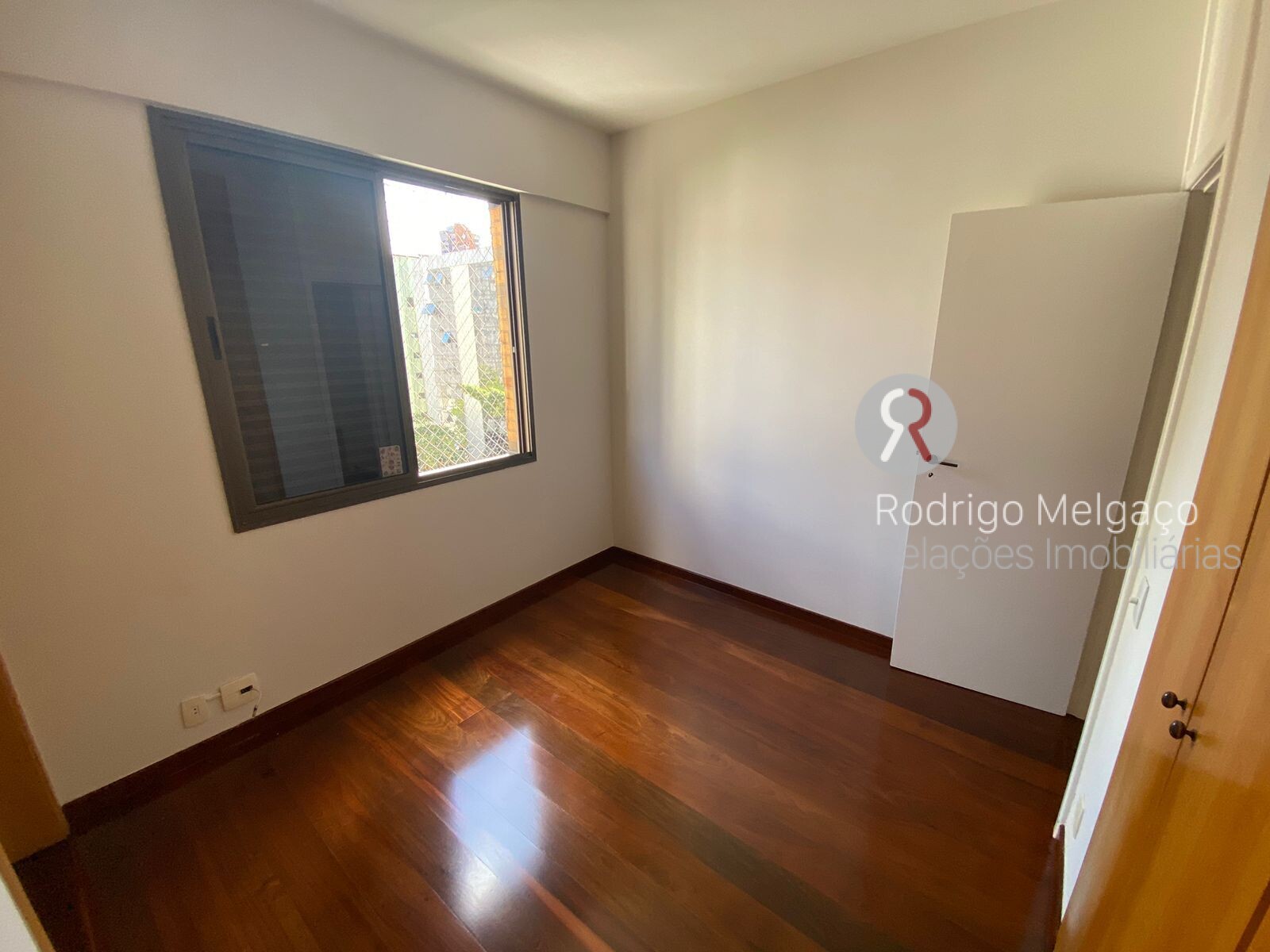 Apartamento à venda com 3 quartos, 115m² - Foto 26