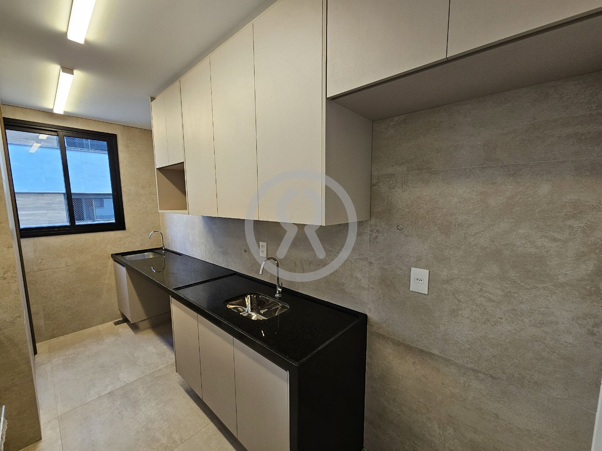 Apartamento à venda com 2 quartos, 74m² - Foto 9