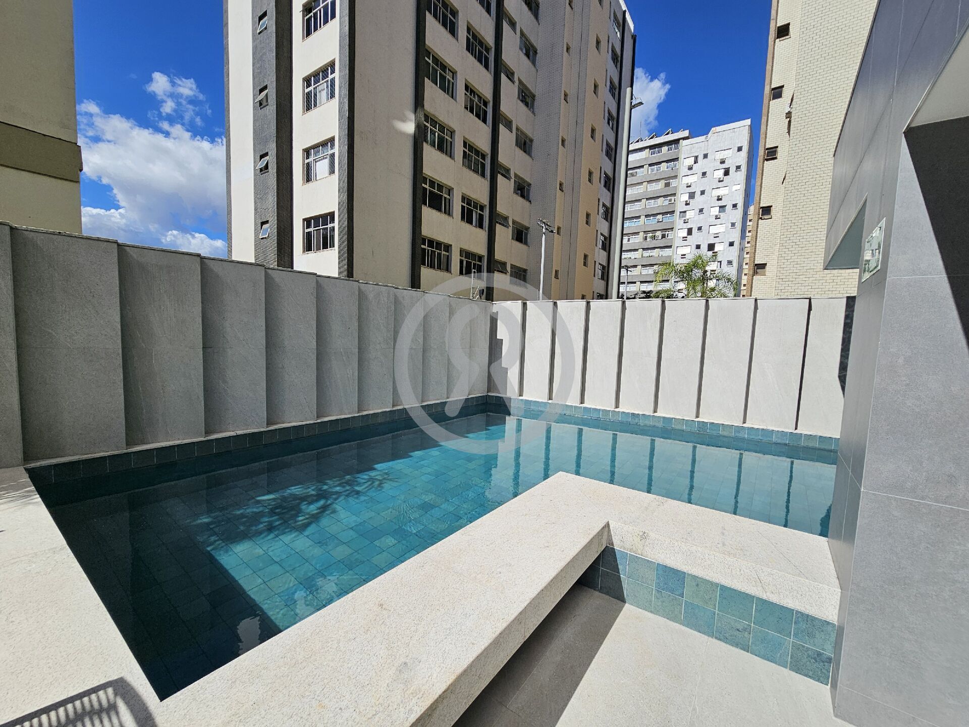 Apartamento à venda com 2 quartos, 74m² - Foto 29