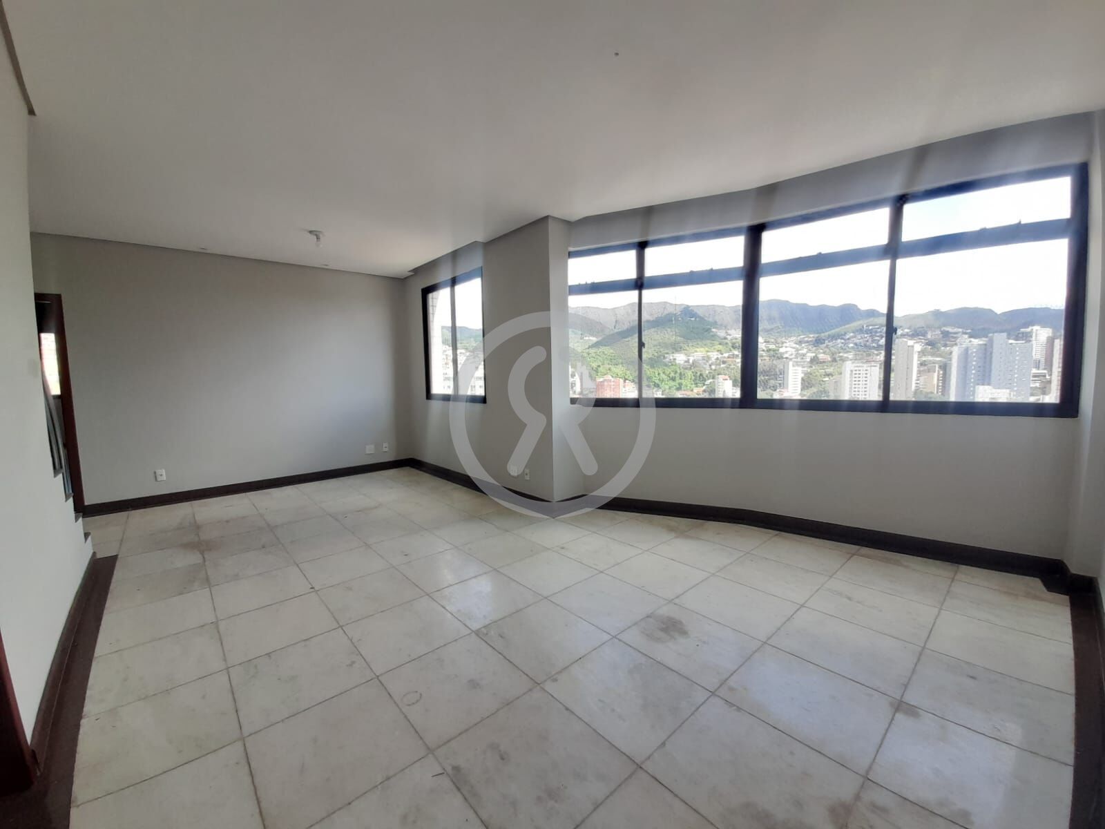 Cobertura para alugar com 4 quartos, 230m² - Foto 11