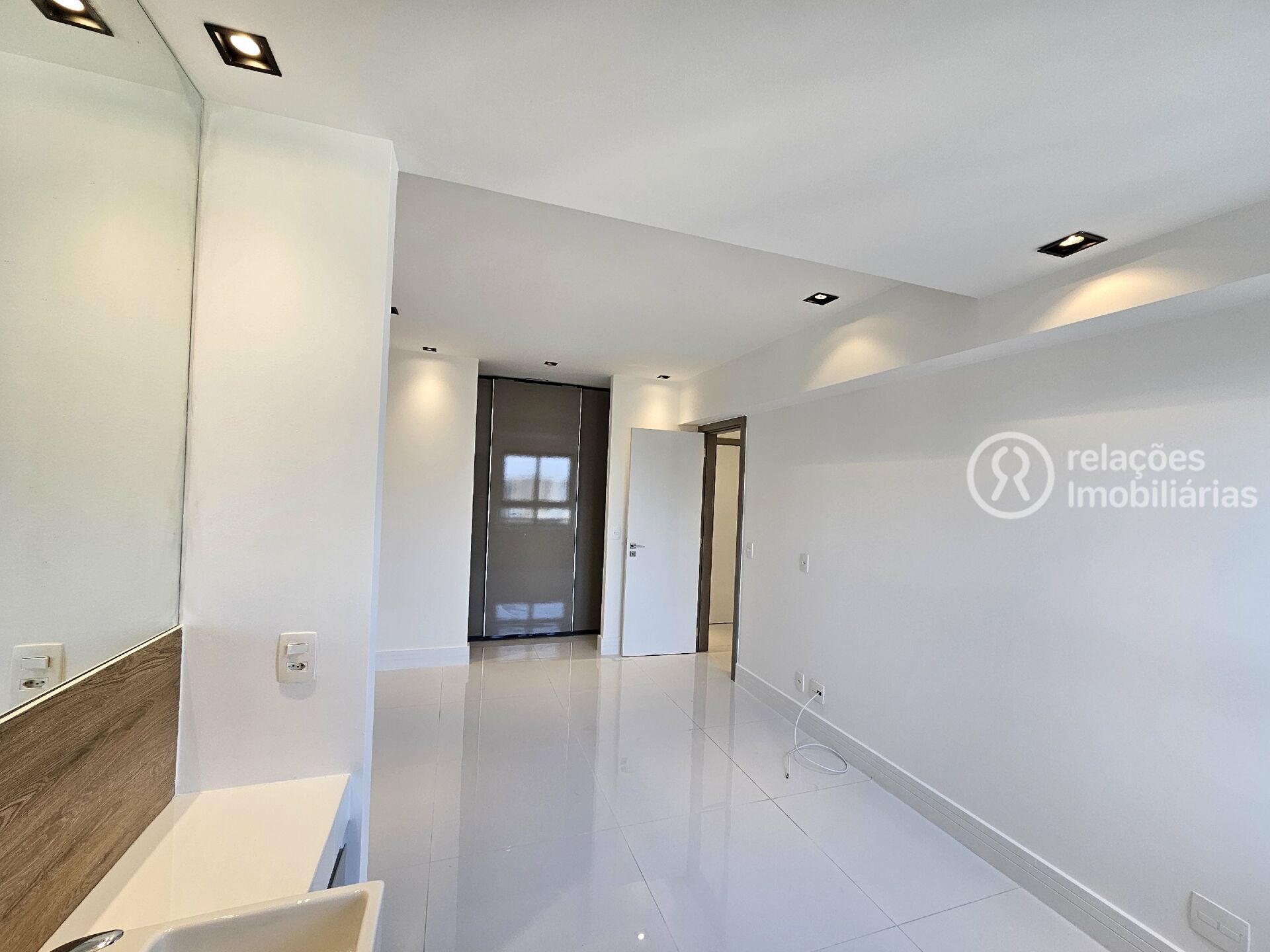 Apartamento à venda com 2 quartos, 73m² - Foto 31