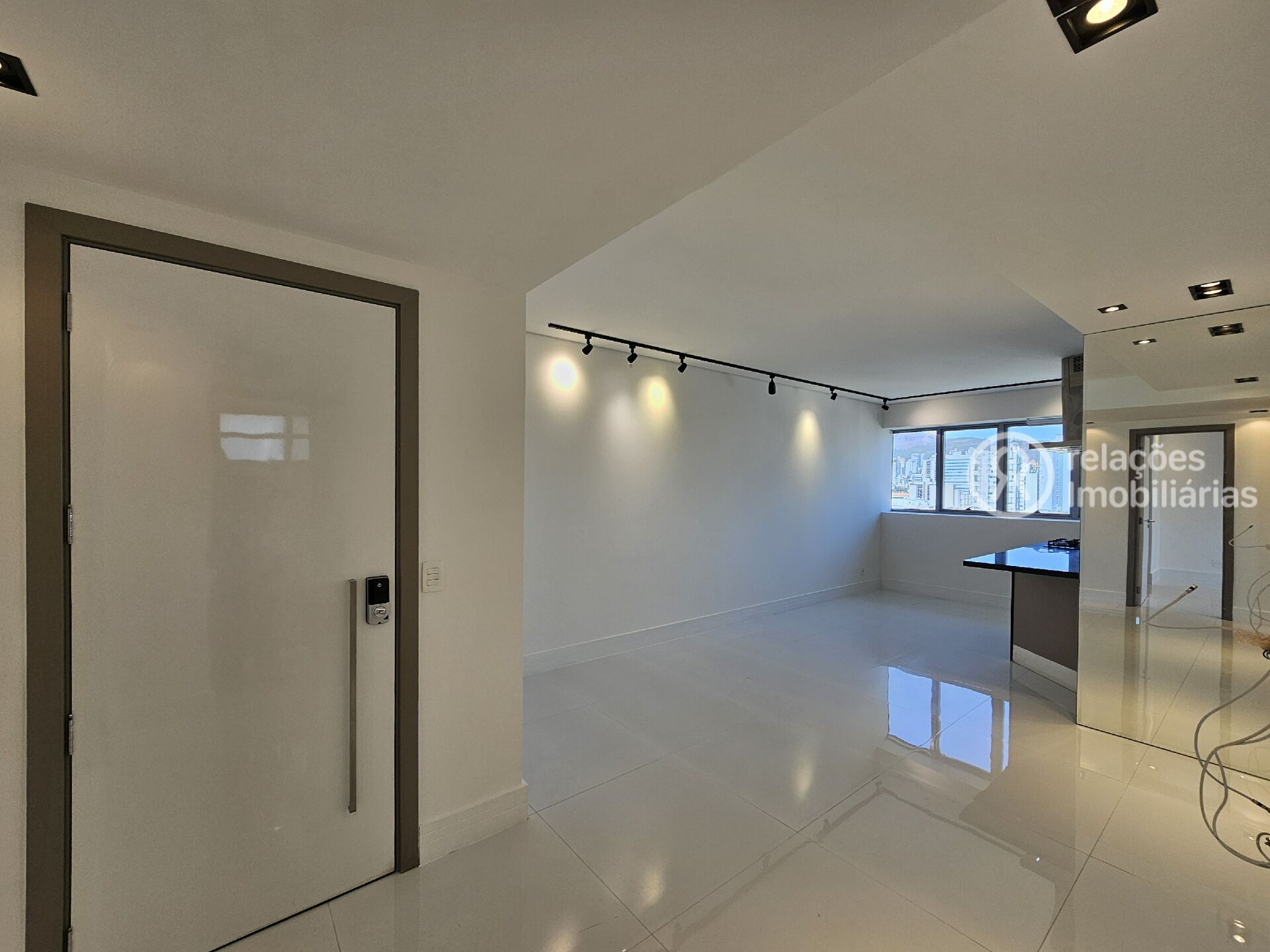 Apartamento à venda com 2 quartos, 73m² - Foto 6