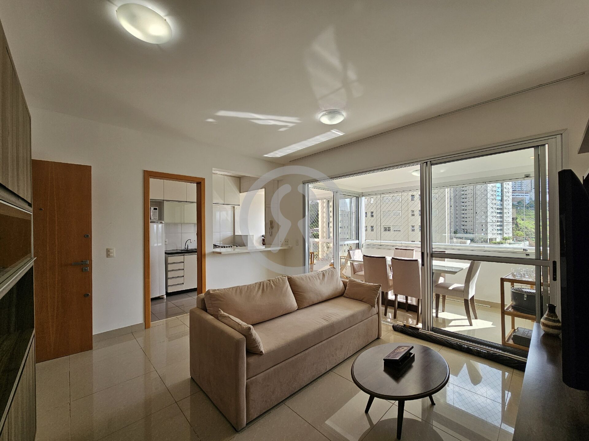 Apartamento para alugar com 2 quartos, 77m² - Foto 1