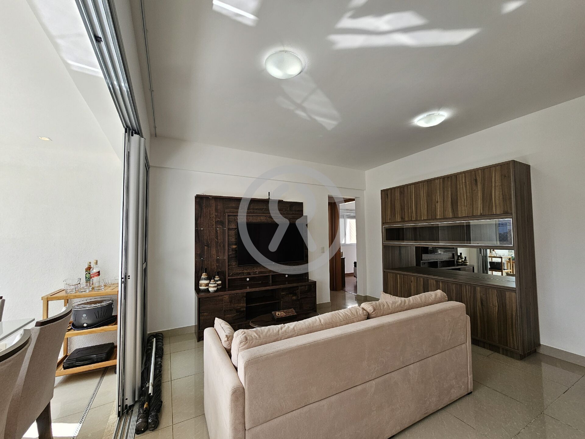 Apartamento para alugar com 2 quartos, 77m² - Foto 5
