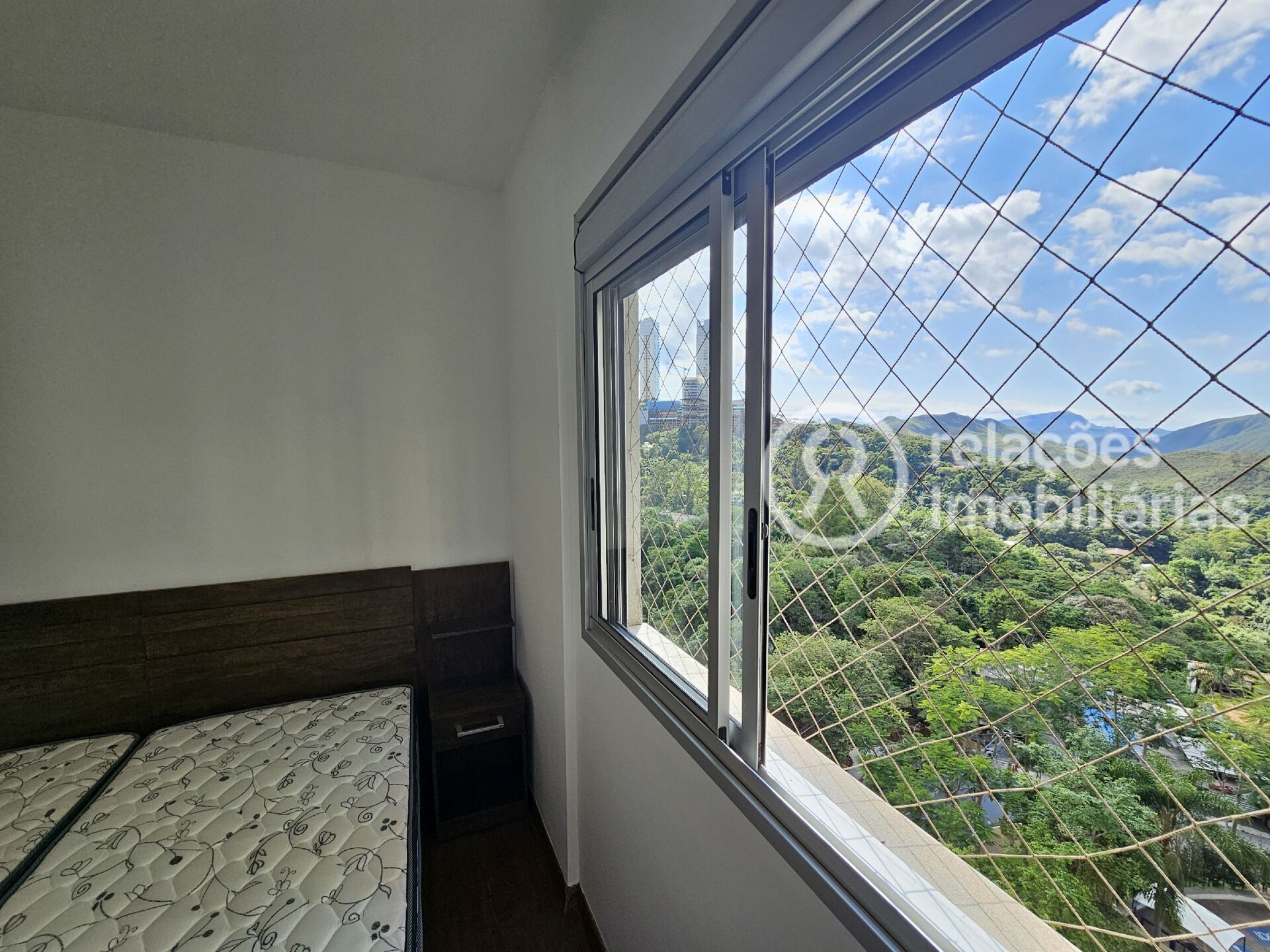 Apartamento para alugar com 2 quartos, 77m² - Foto 25