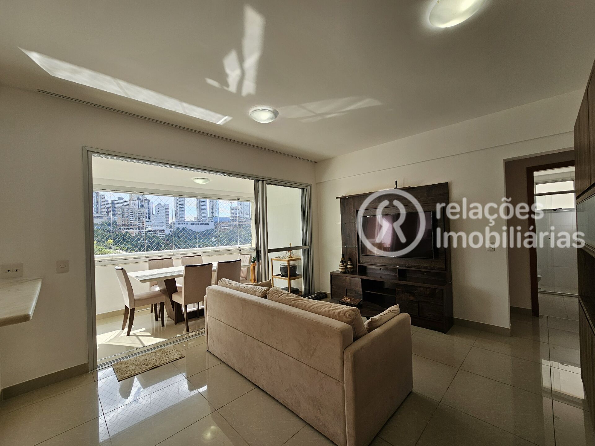 Apartamento para alugar com 2 quartos, 77m² - Foto 2