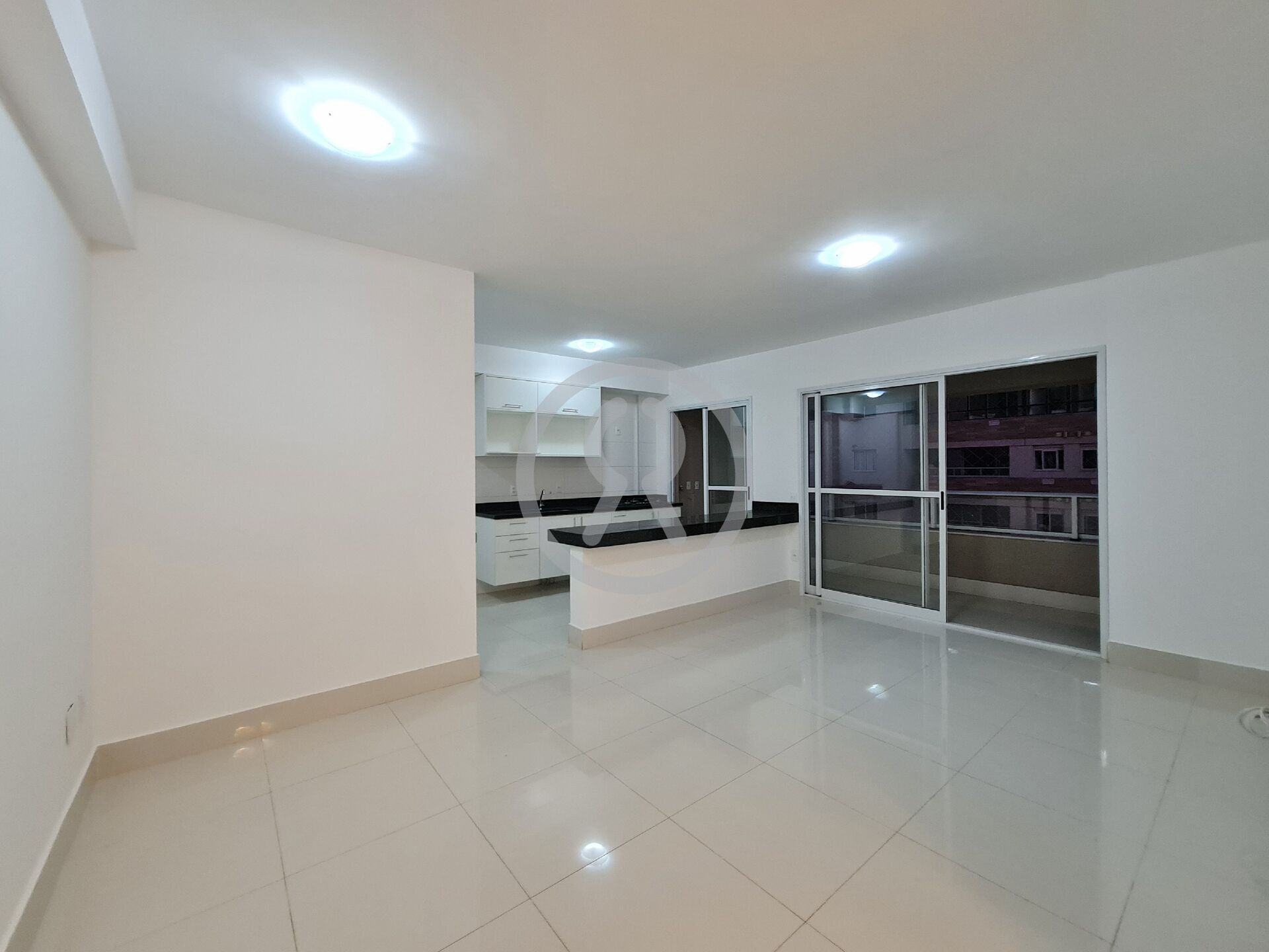 Apartamento para alugar com 3 quartos, 90m² - Foto 1