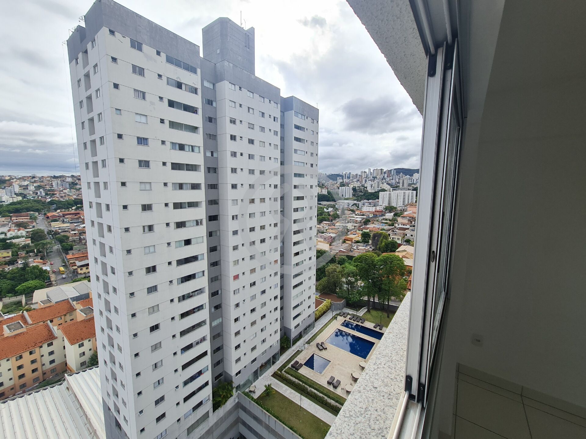 Apartamento para alugar com 3 quartos, 75m² - Foto 32