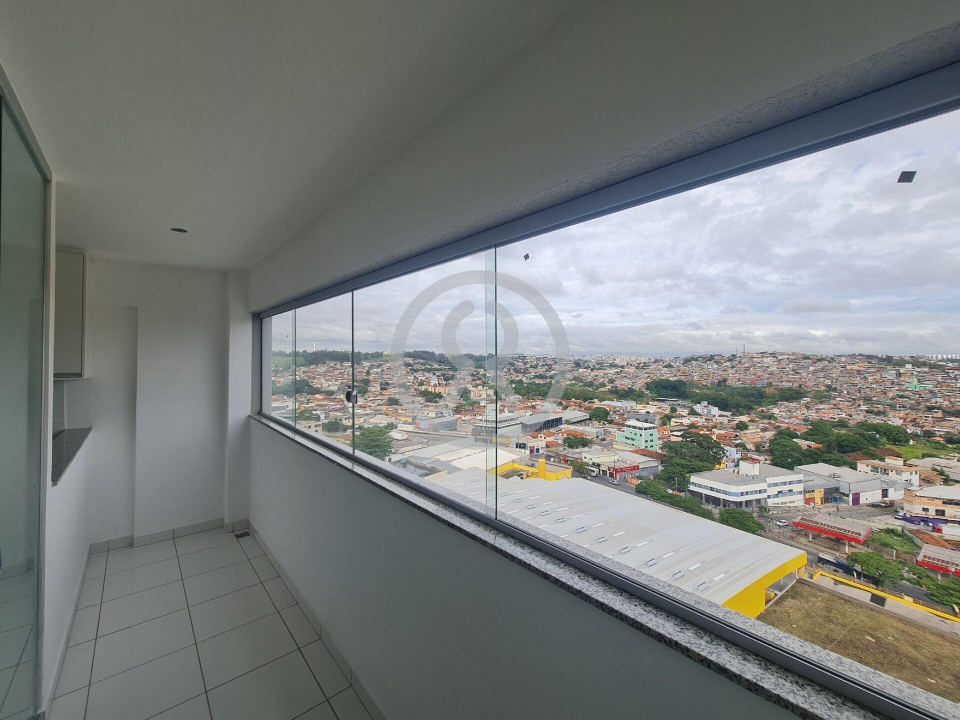 Apartamento para alugar com 3 quartos, 75m² - Foto 7