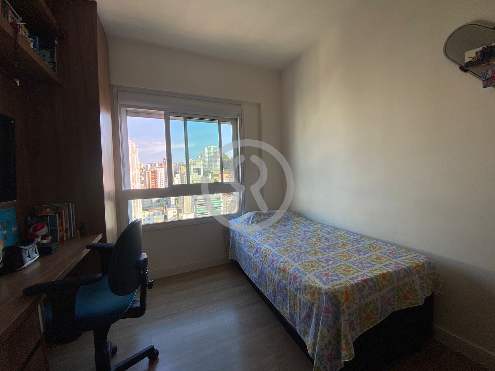 Apartamento para alugar com 4 quartos, 141m² - Foto 24