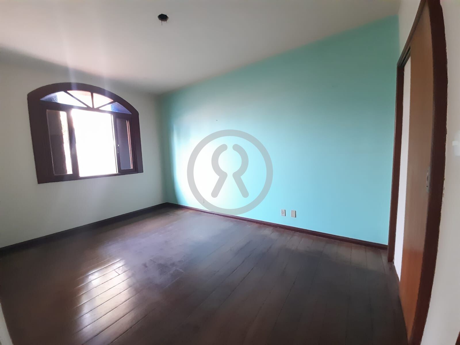 Casa para alugar com 4 quartos, 440m² - Foto 35