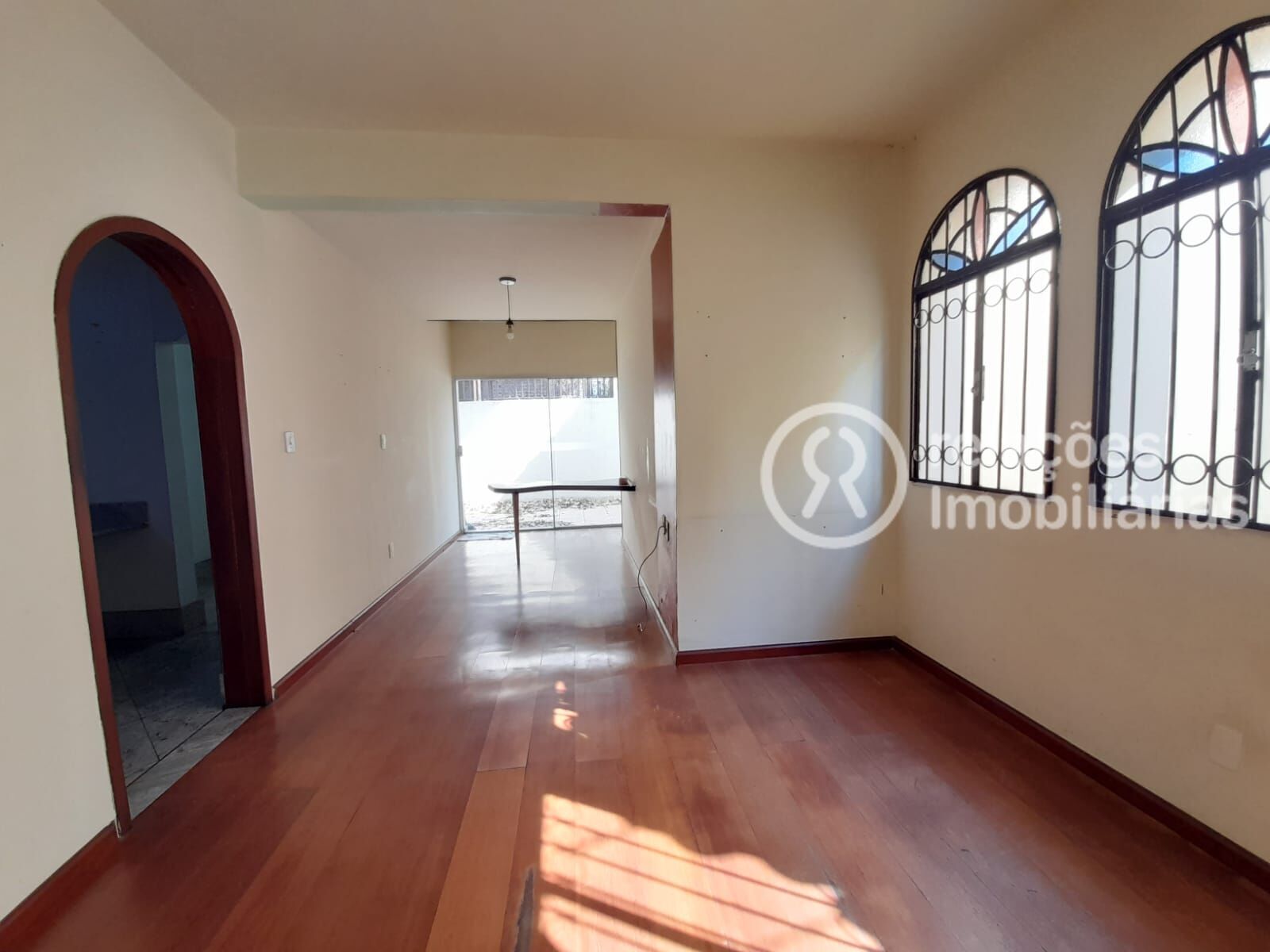 Casa para alugar com 4 quartos, 440m² - Foto 22