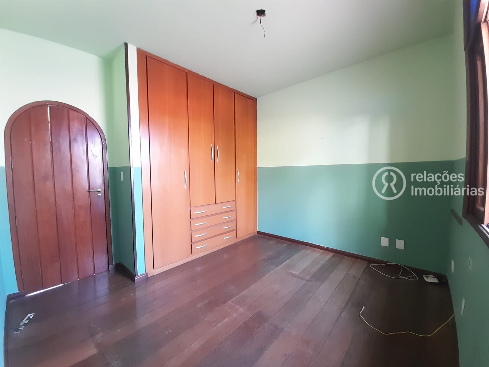 Casa para alugar com 4 quartos, 440m² - Foto 44