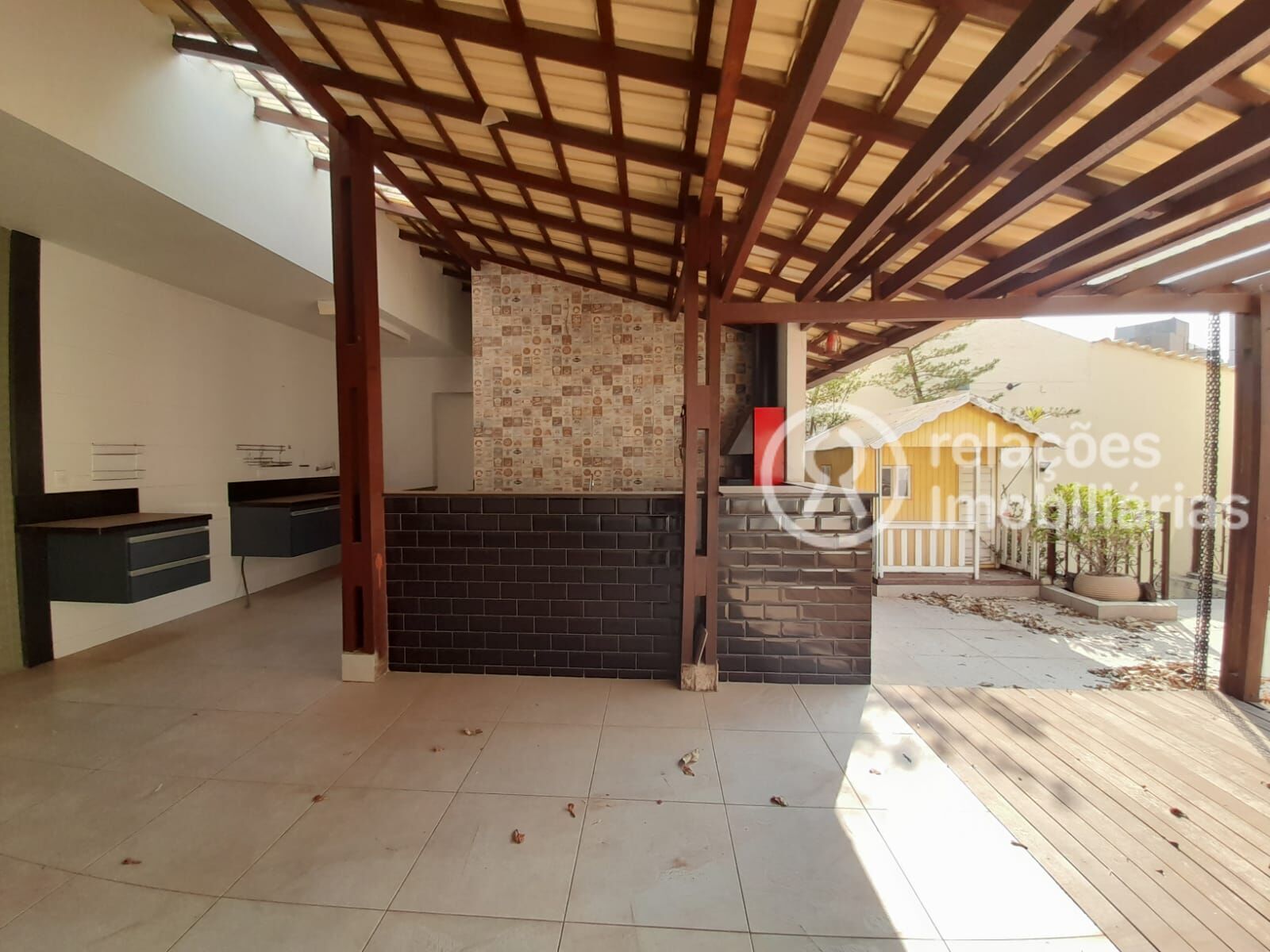 Casa para alugar com 4 quartos, 440m² - Foto 6