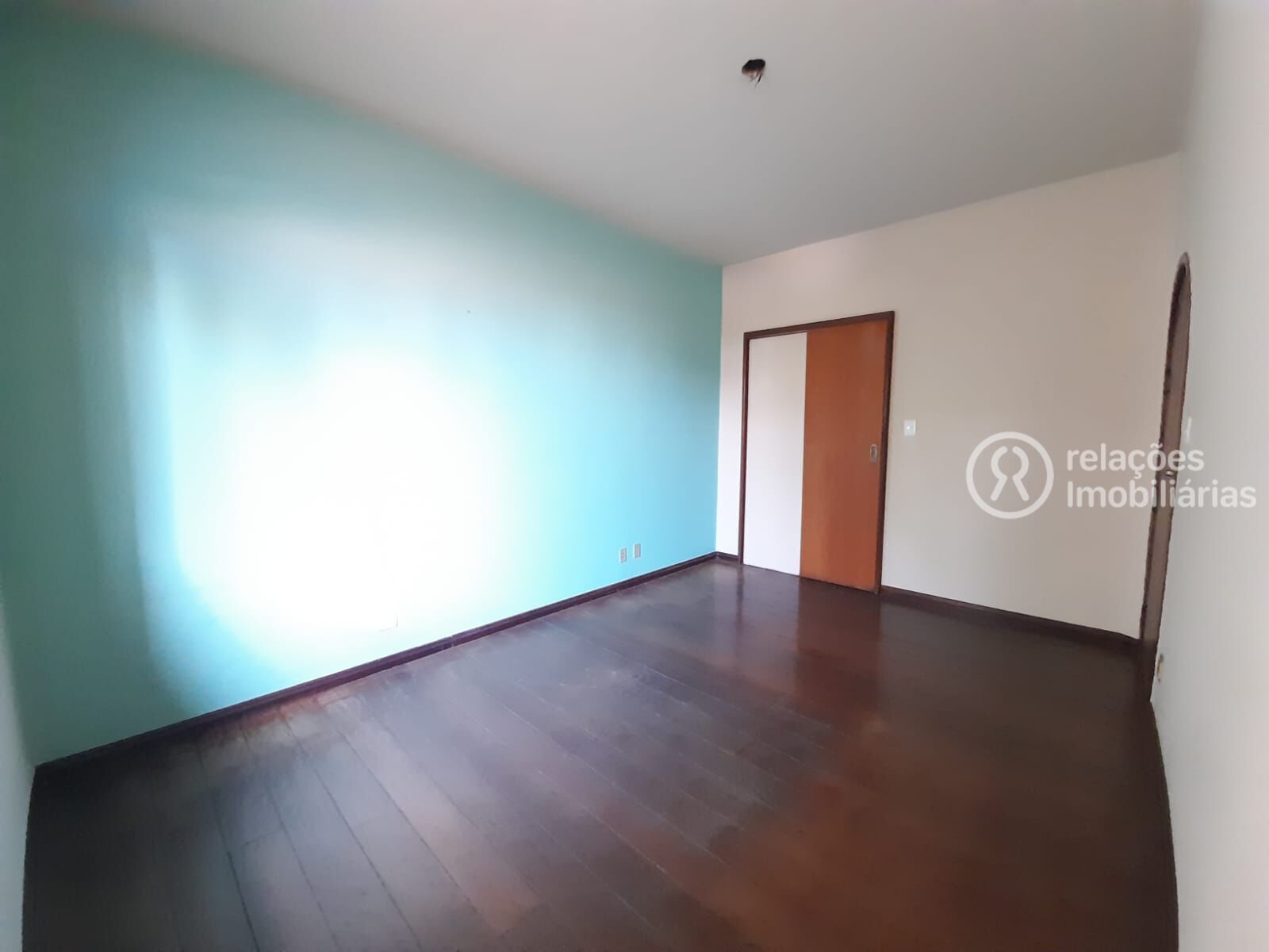 Casa para alugar com 4 quartos, 440m² - Foto 36