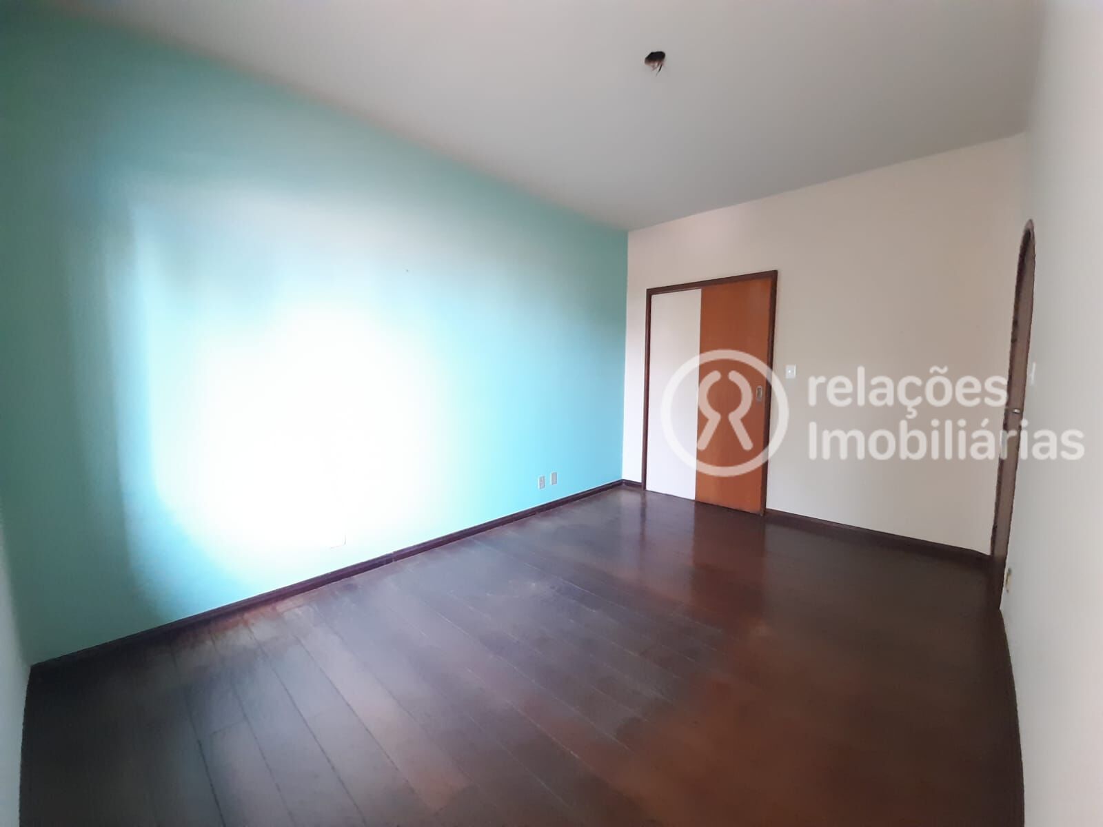 Casa para alugar com 4 quartos, 440m² - Foto 36