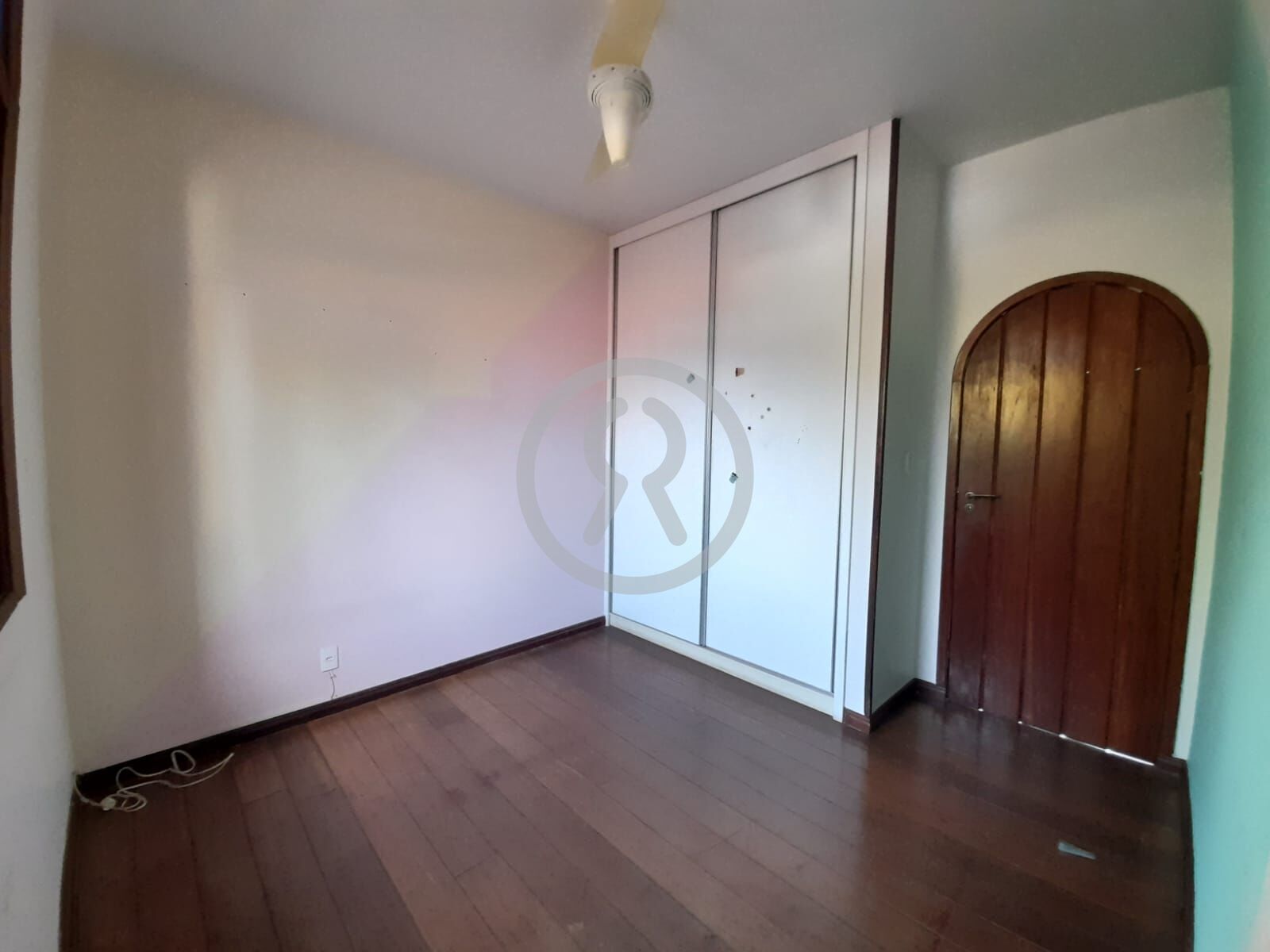 Casa para alugar com 4 quartos, 440m² - Foto 39