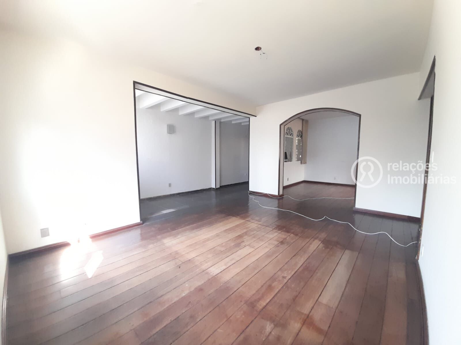 Casa para alugar com 4 quartos, 440m² - Foto 26