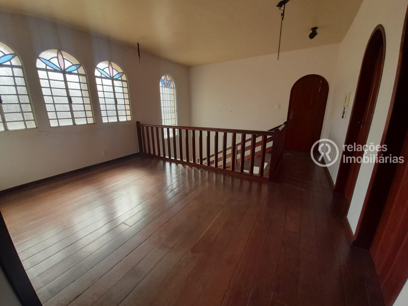 Casa para alugar com 4 quartos, 440m² - Foto 45