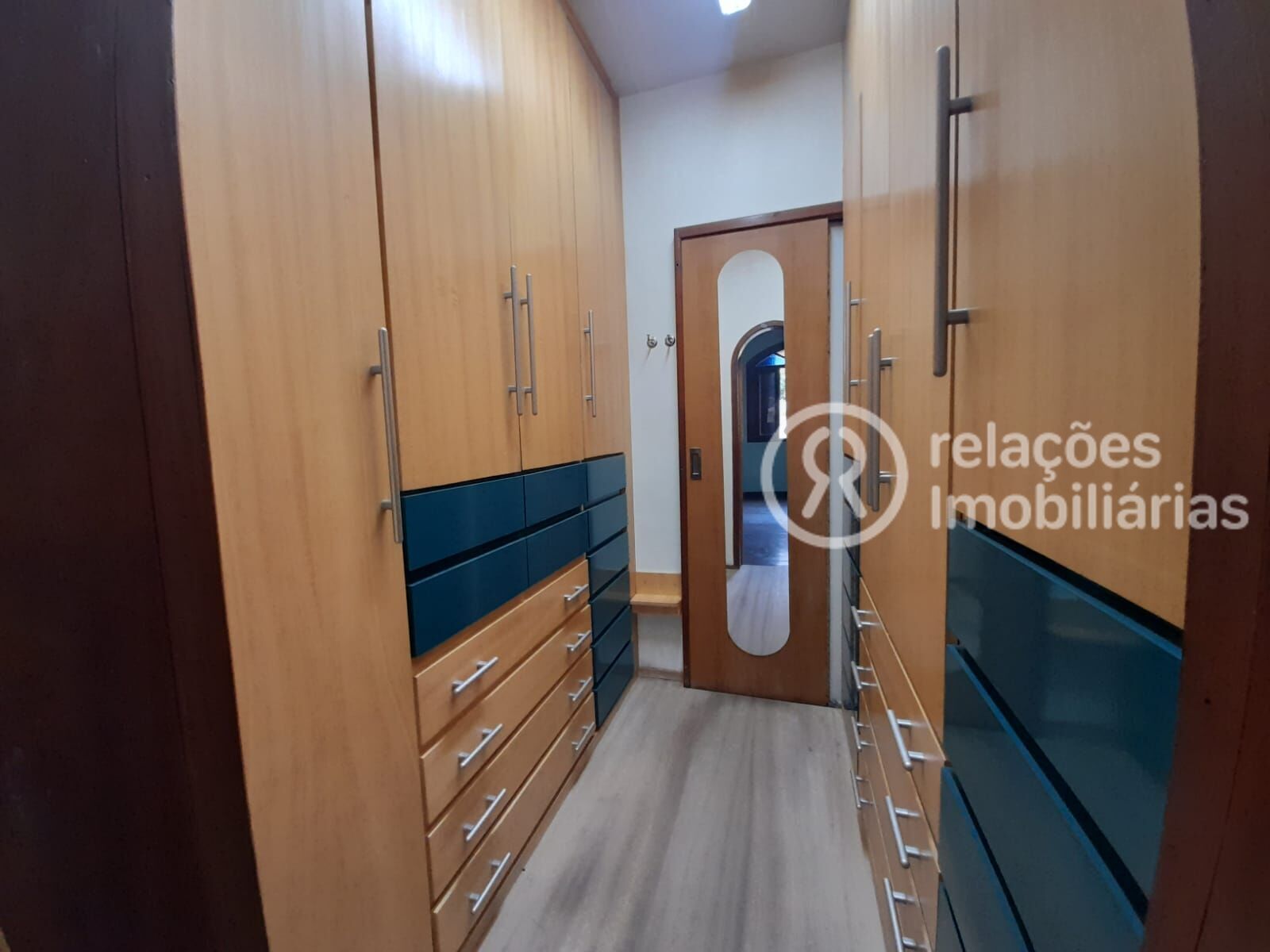 Casa para alugar com 4 quartos, 440m² - Foto 33