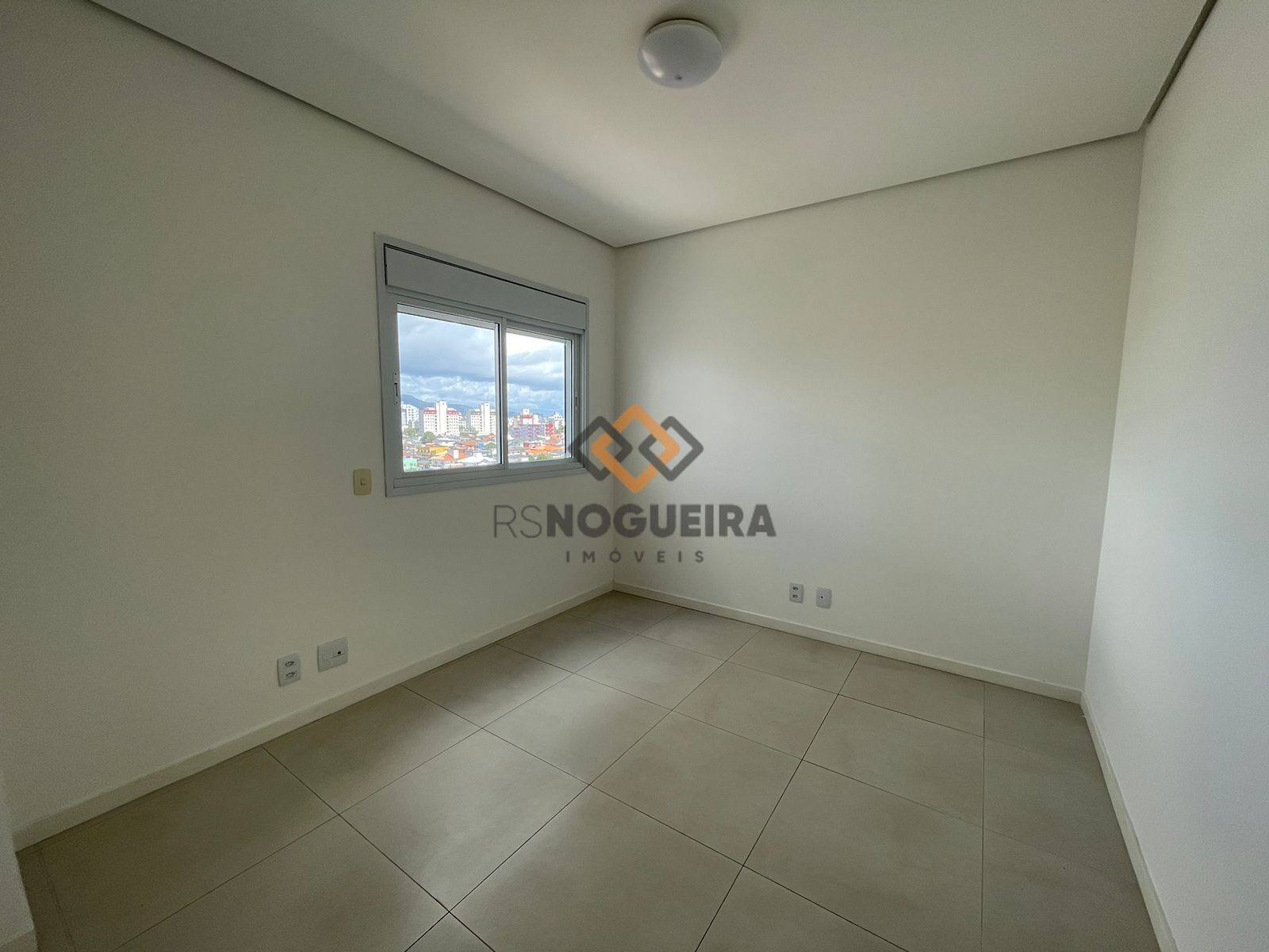 Apartamento para alugar com 3 quartos, 94m² - Foto 18