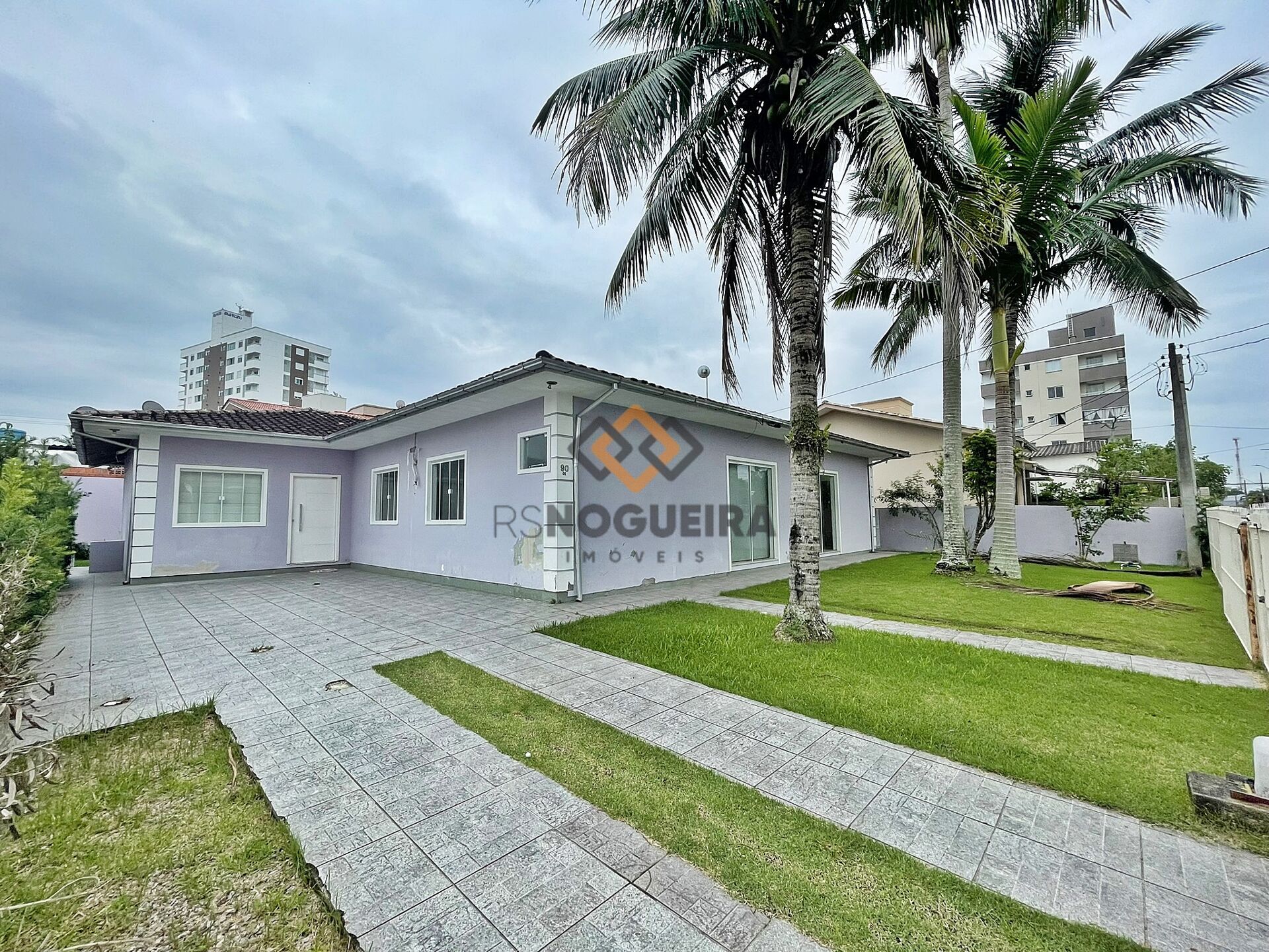 Casa para alugar com 6 quartos, 220m² - Foto 5