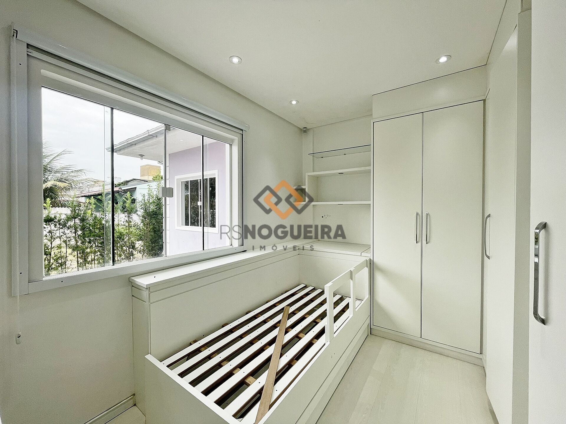 Casa para alugar com 6 quartos, 220m² - Foto 16