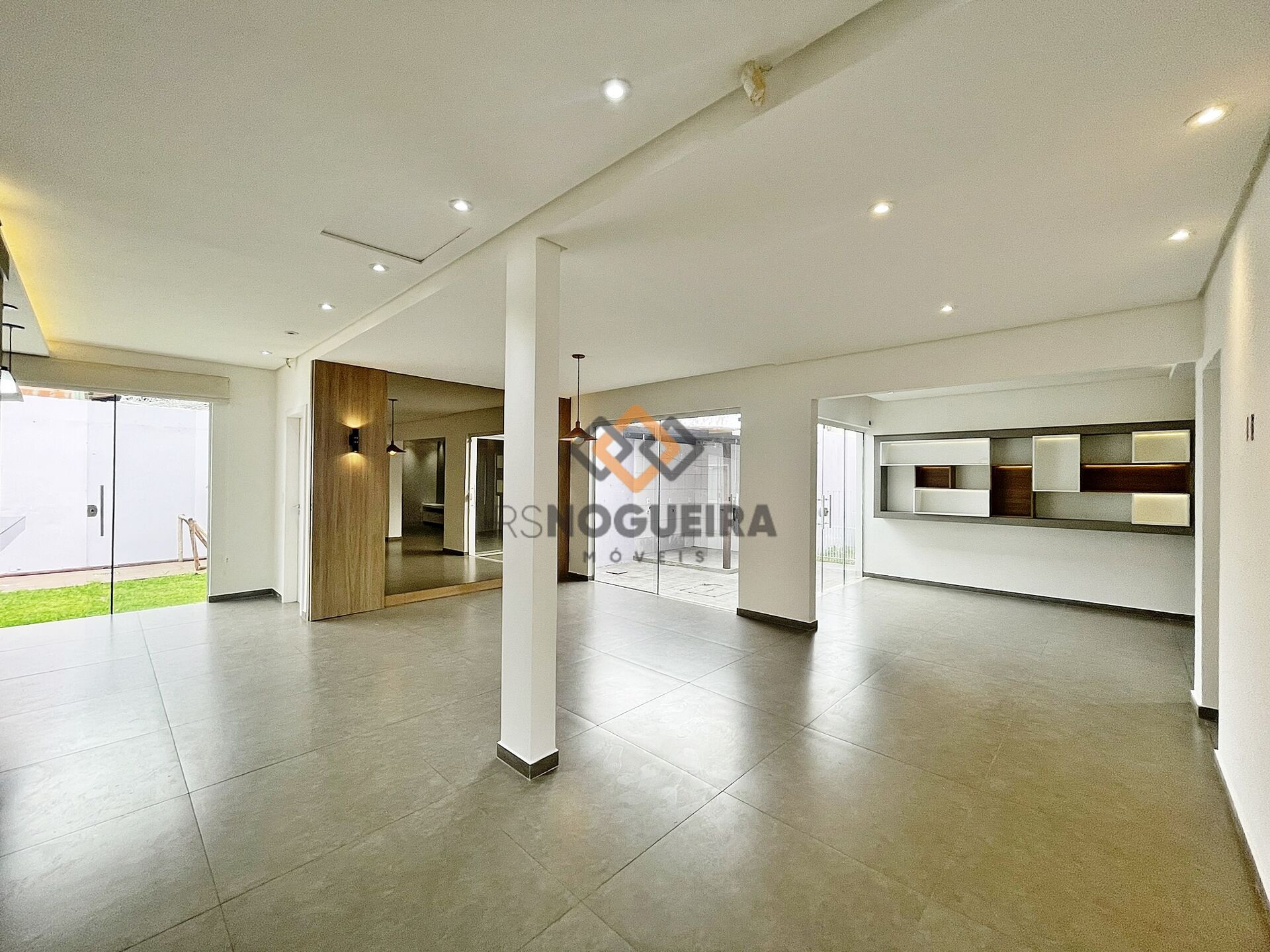 Casa para alugar com 6 quartos, 220m² - Foto 8