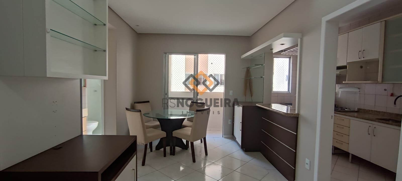 Apartamento para alugar com 2 quartos, 65m² - Foto 1