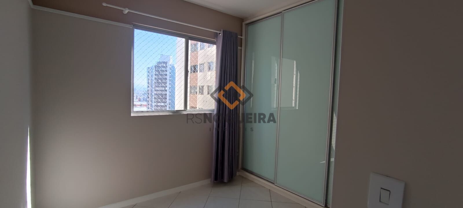 Apartamento para alugar com 2 quartos, 65m² - Foto 14