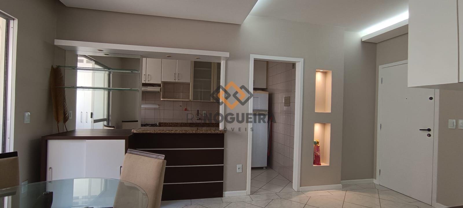Apartamento para alugar com 2 quartos, 65m² - Foto 5