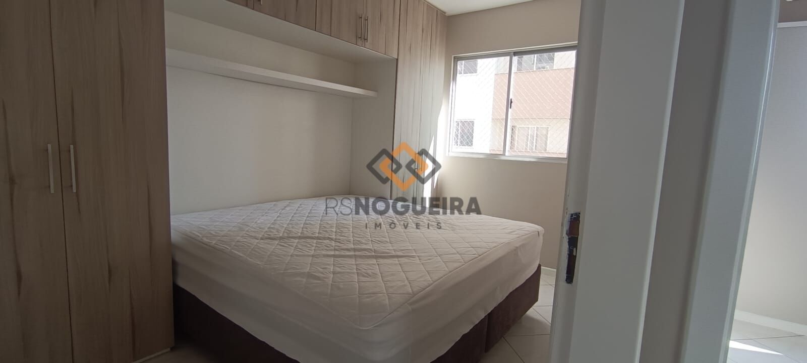 Apartamento para alugar com 2 quartos, 65m² - Foto 13