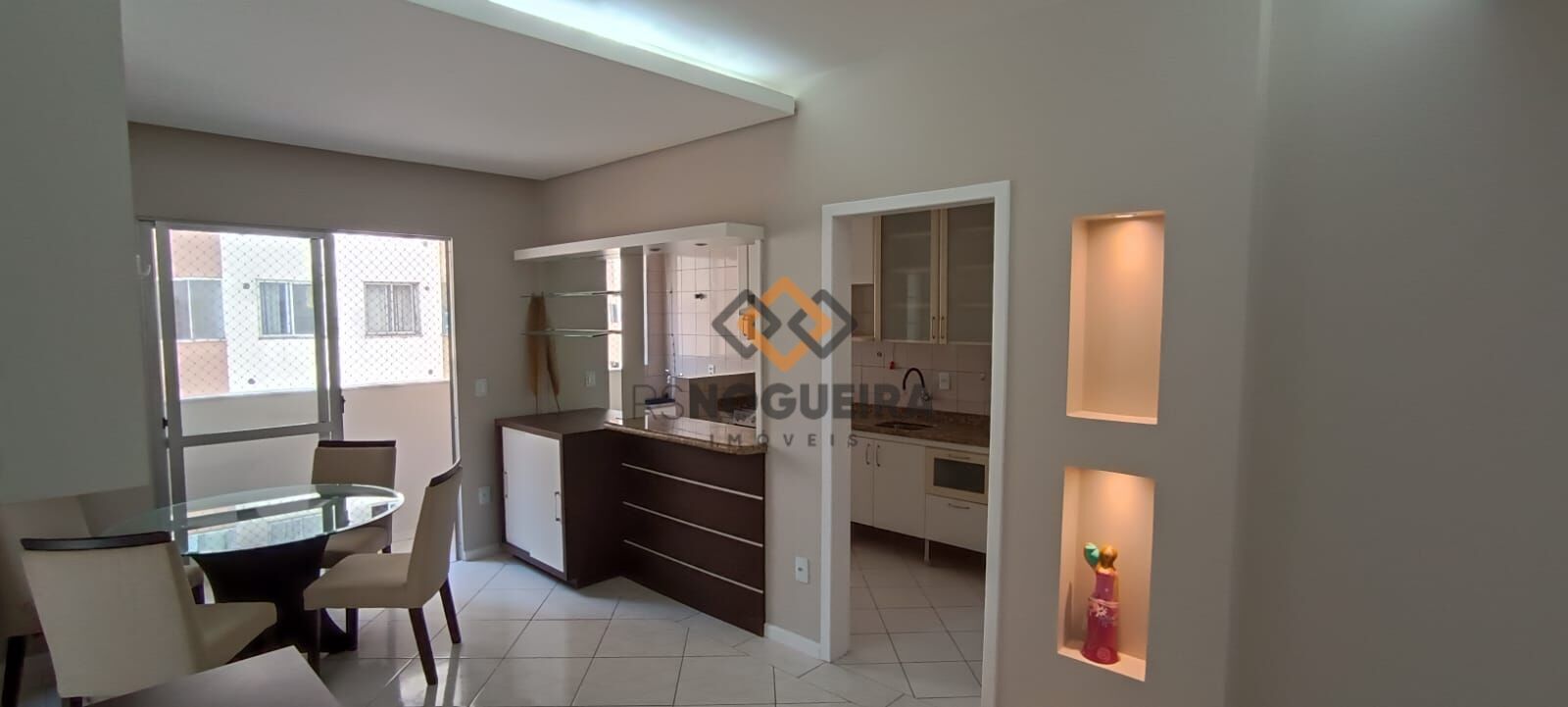 Apartamento para alugar com 2 quartos, 65m² - Foto 4