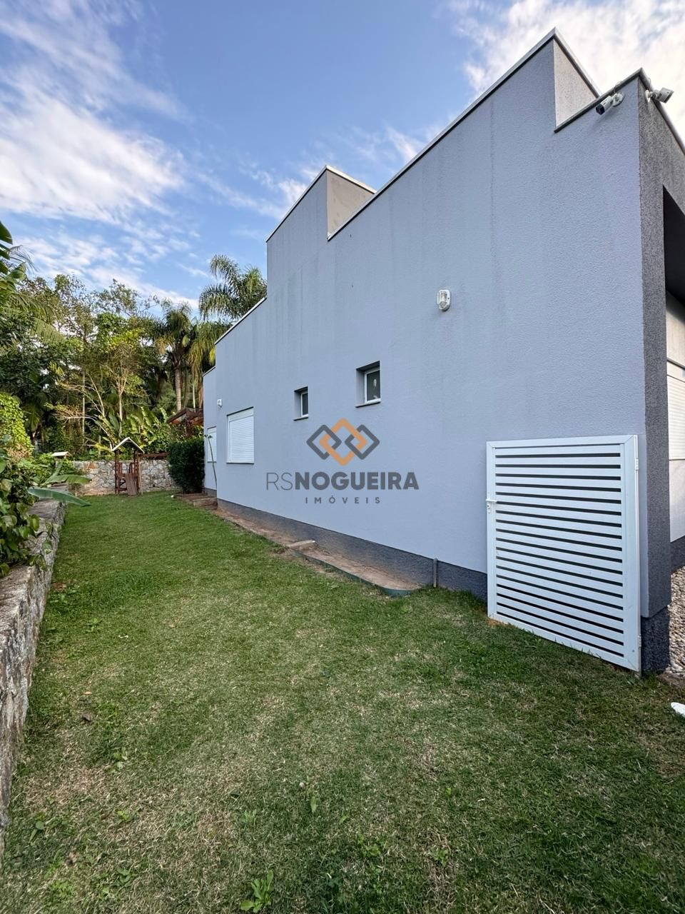 Casa para alugar com 3 quartos, 200m² - Foto 32