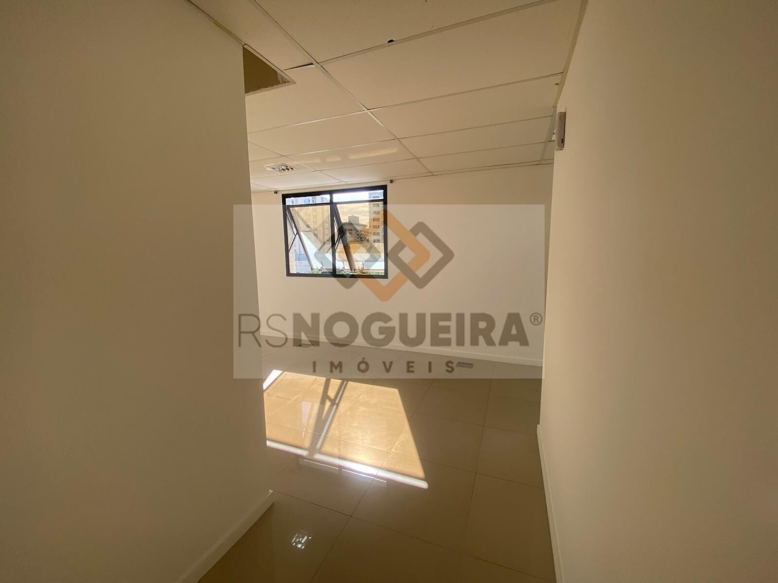 Sala-Conjunto, 30 m² - Foto 1
