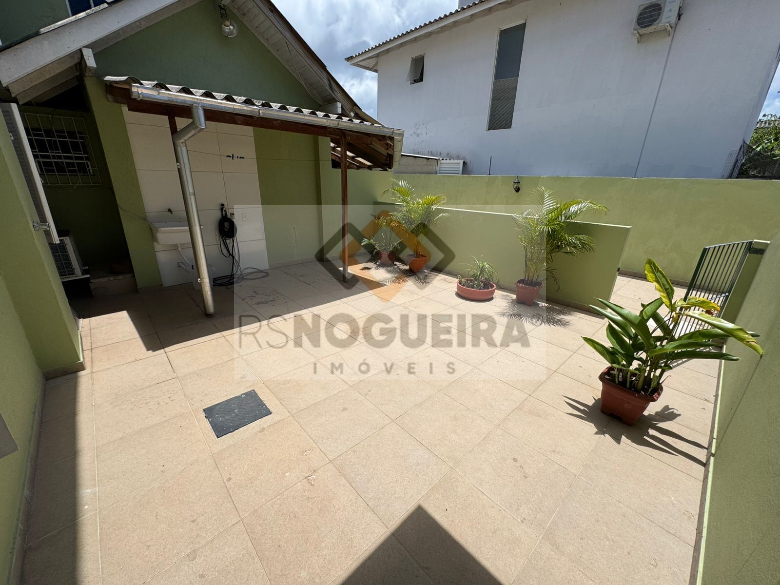 Casa, 2 quartos, 60 m² - Foto 1