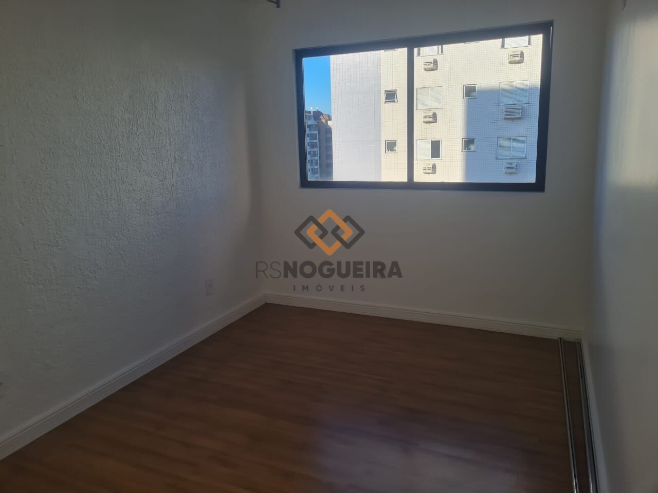 Apartamento para alugar com 3 quartos, 115m² - Foto 11