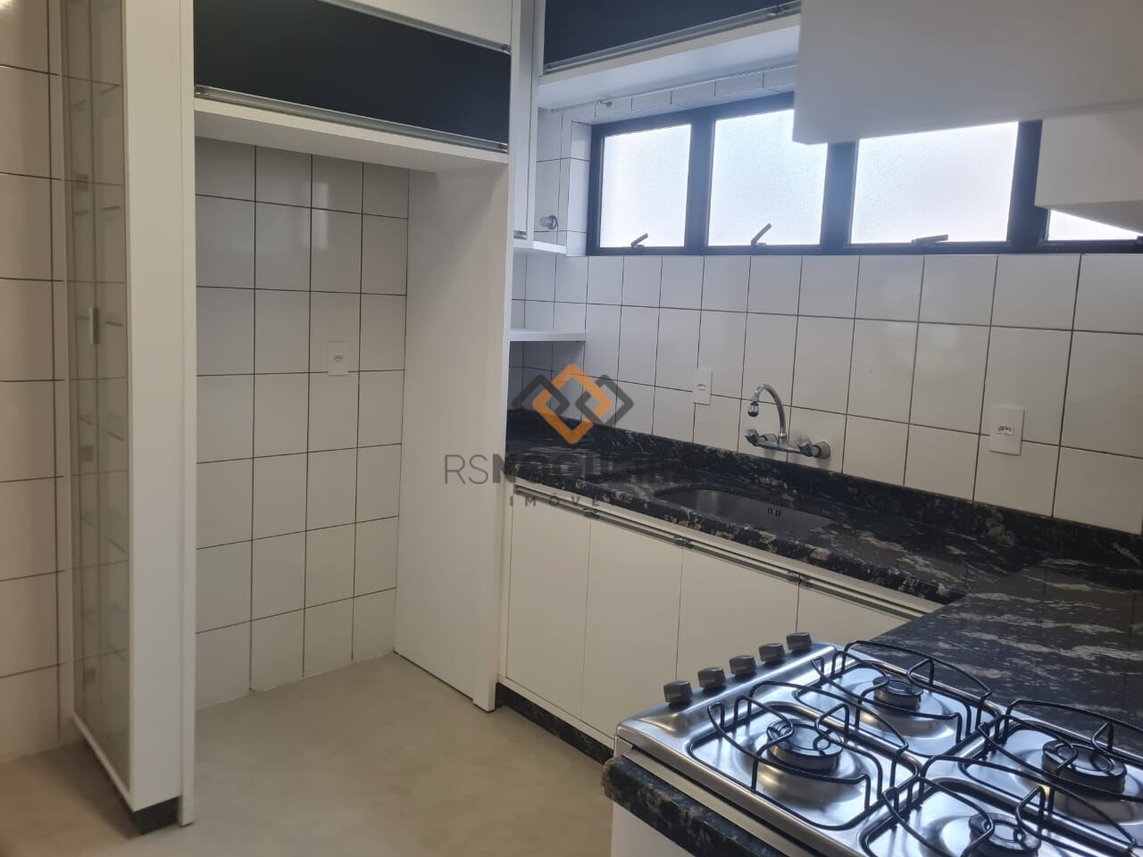 Apartamento para alugar com 3 quartos, 115m² - Foto 1