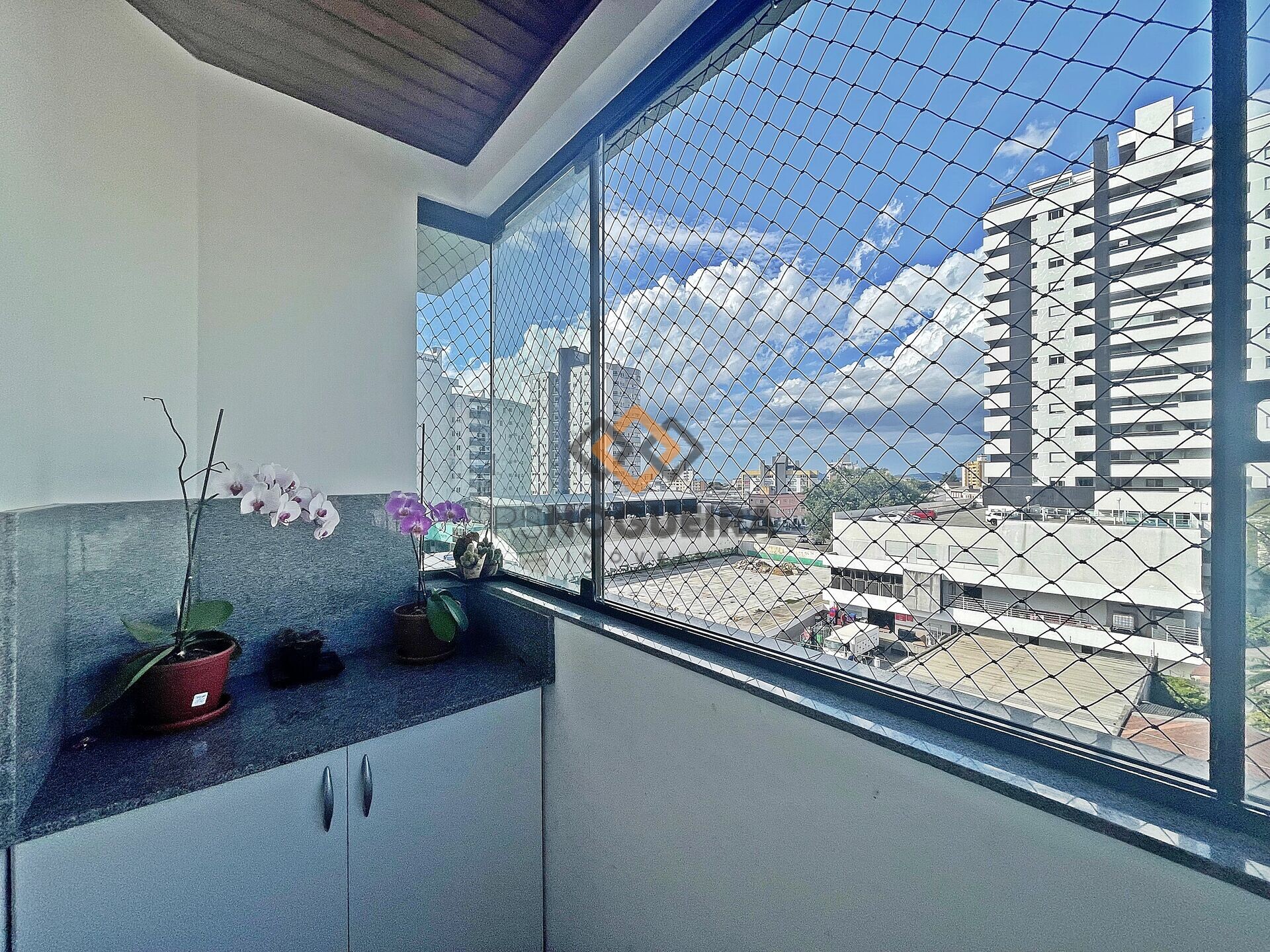 Apartamento à venda com 3 quartos, 75m² - Foto 9