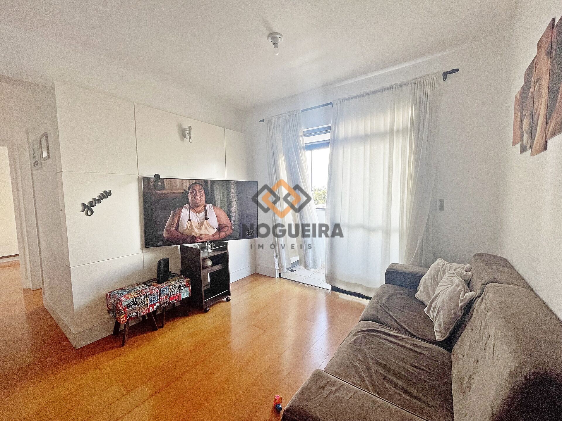 Apartamento à venda com 3 quartos, 75m² - Foto 2