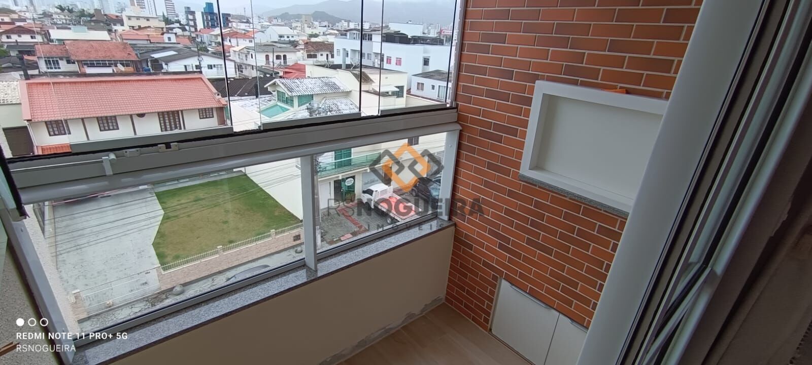 Apartamento à venda com 2 quartos, 67m² - Foto 4