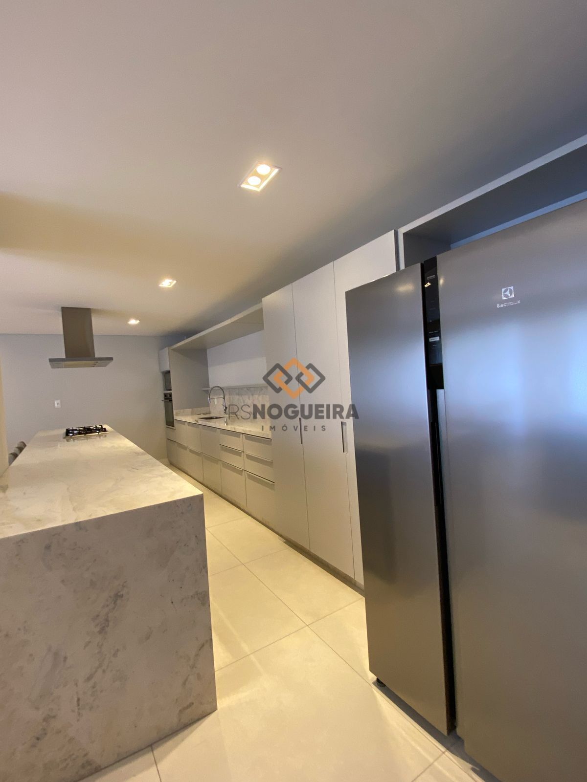 Cobertura à venda com 3 quartos, 257m² - Foto 9