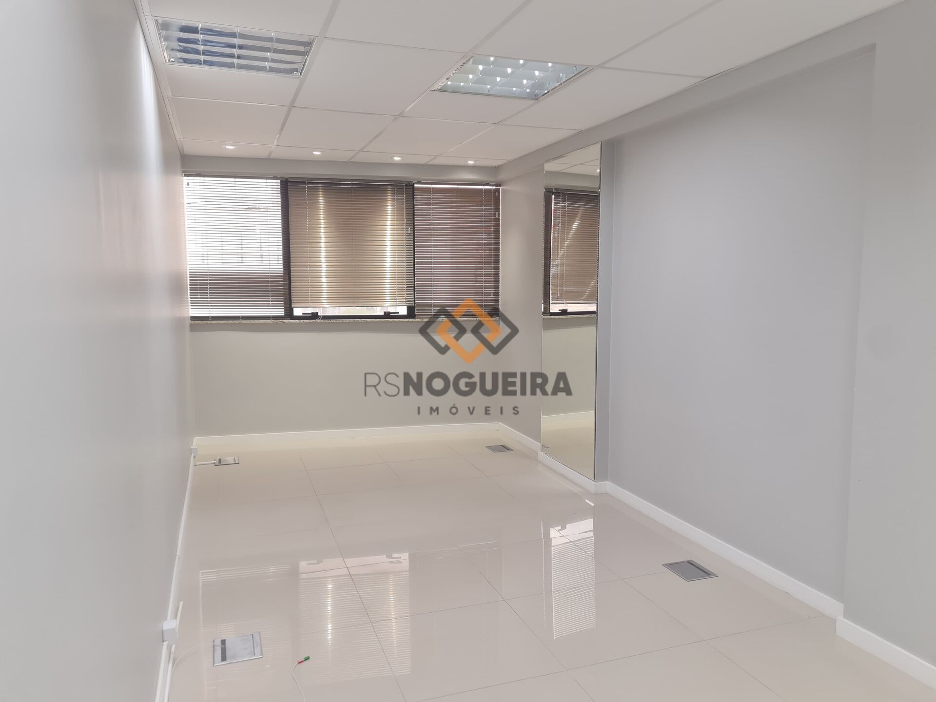 Conjunto Comercial-Sala para alugar, 23m² - Foto 1