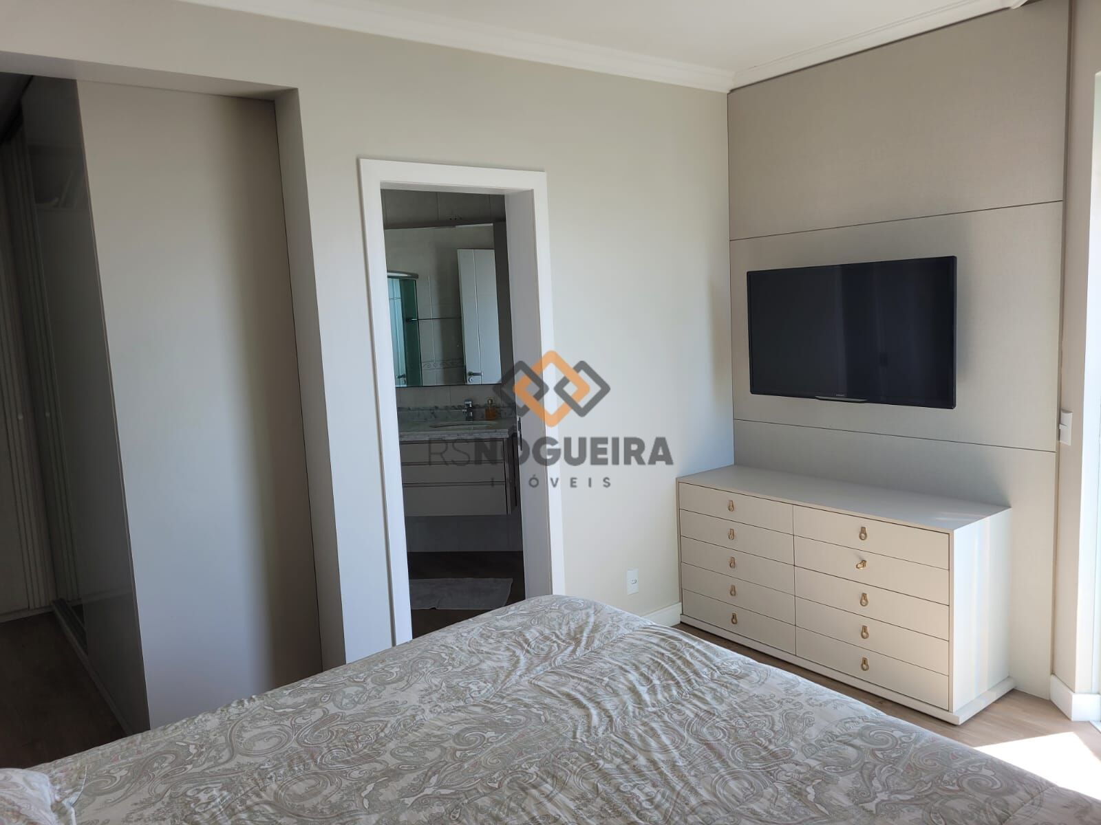 Apartamento para alugar com 3 quartos, 116m² - Foto 12